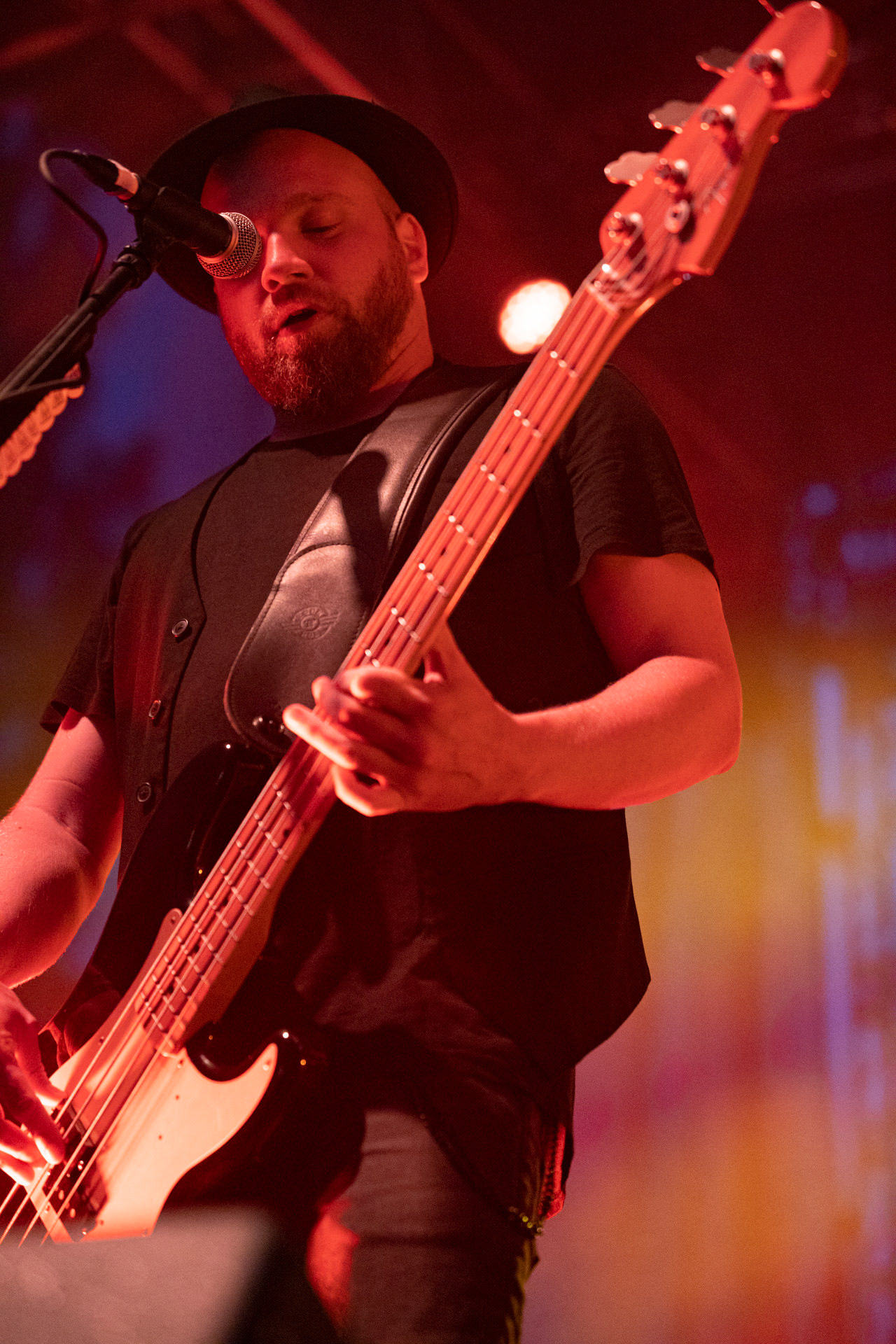 13.08.2021 koncert Me And That Man w Warszawie,Letnia scena Progresji, Gramy do Woli.n/z Matteo Bassoli - bass, wokal,Fot. Andrzej Wasilkiewicz/Reporter