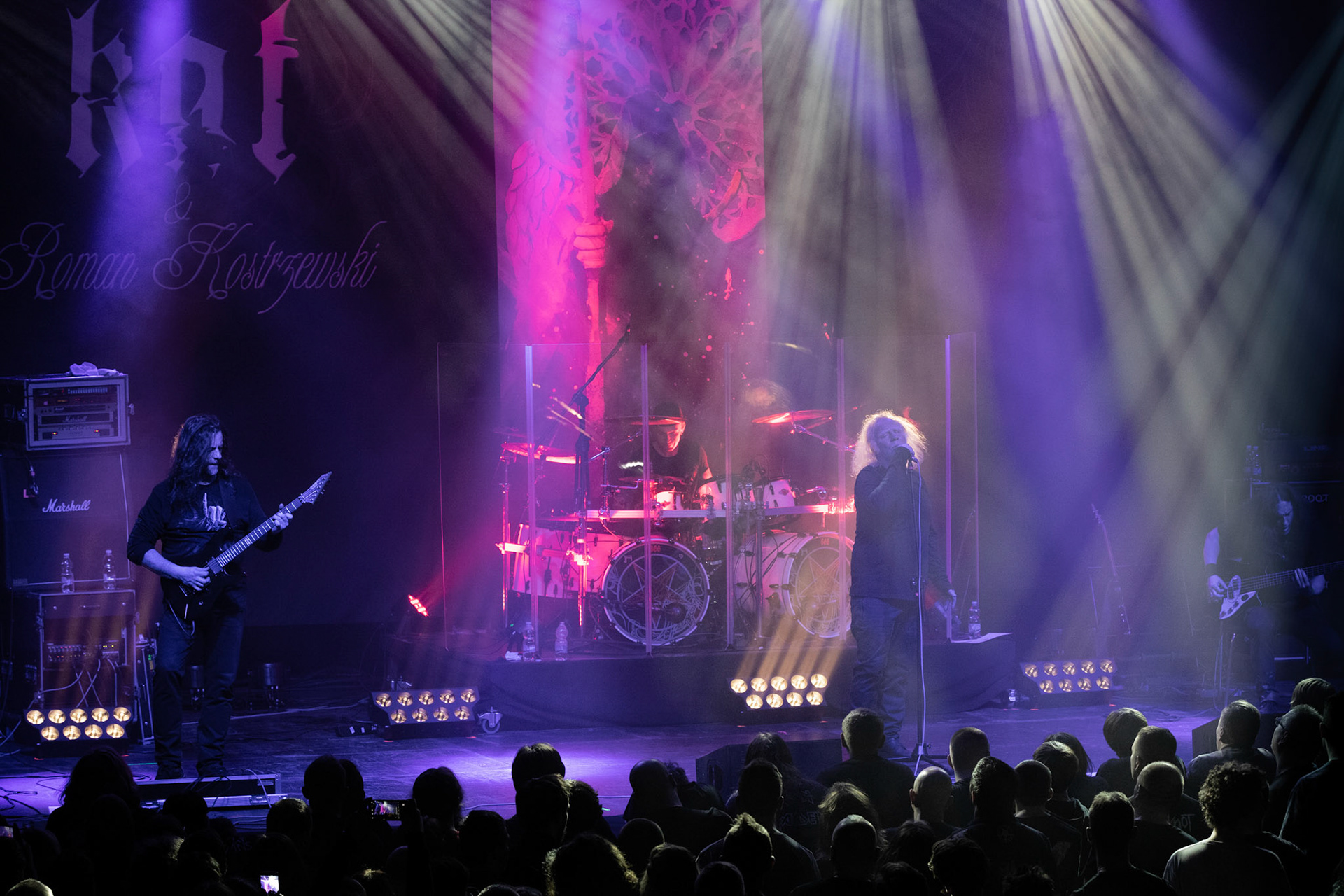 01.03.2019 KAT & Roman Kostrzewski Polska, metal, trashmetal, - koncert w warszawskiej Progresji promujący nowy album studyjny grupy „Popiór”
jeden z pierwszych koncertów w nowym składzie,
 Roman Kostrzewski – wokal
Jacek Nowak – perkusja
Krzysztof Pistelok – gitara
Jacek Hiro – gitara
Michał Laksa – bas
fot. Andrzej Wasilkiewicz/Reporter