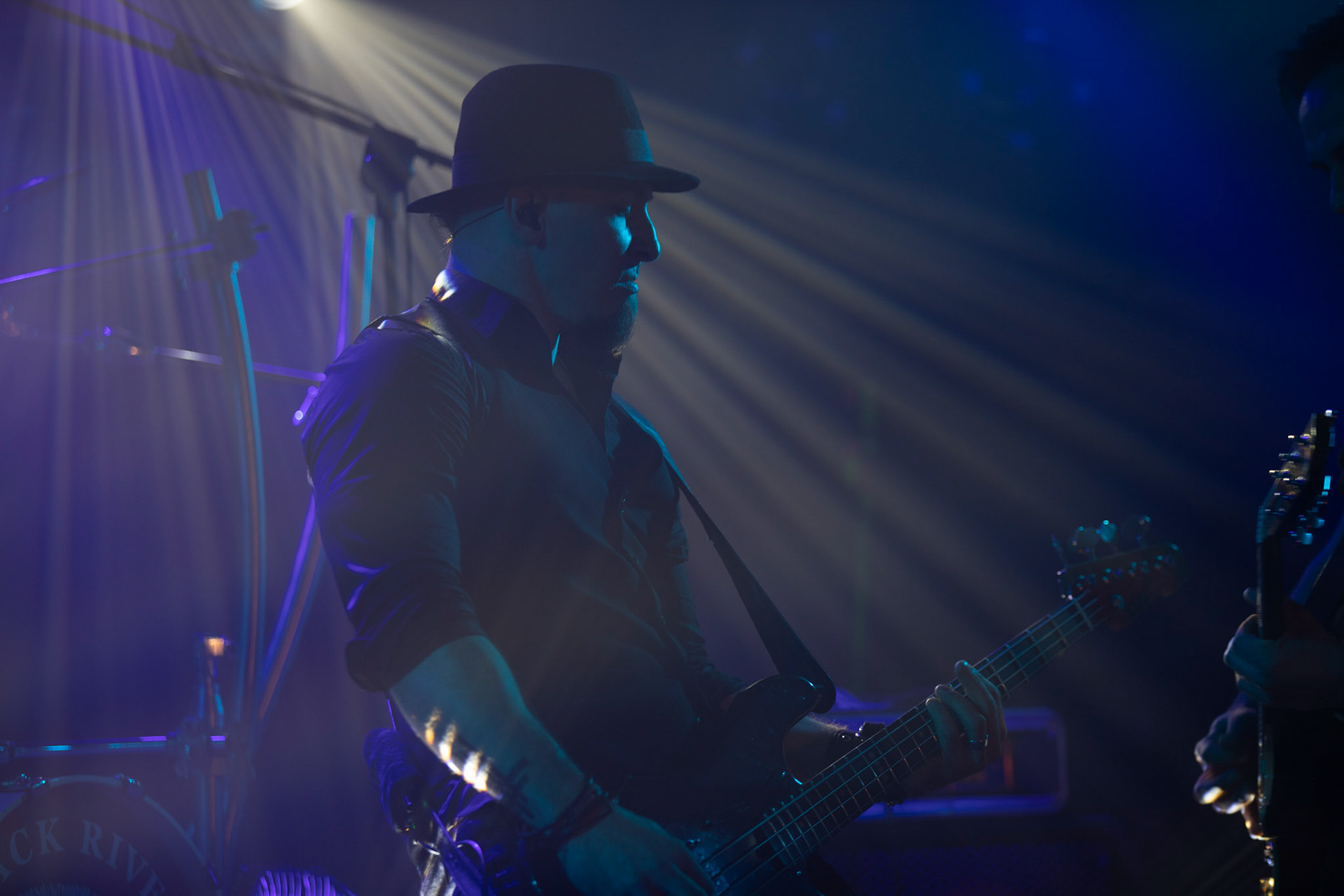 BLACK RIVER – rock, metal, punk, super grupa muzyków BEHEMOTH, DIMMU BORGIR, ROOTWATER, GEISHA GONER, HUNTER, VESANIA, NEOLITHIC.

Maciej Taff – wokal
Piotr „Kay” Wtulich – gitara
Artur „Art” Kempa – gitara
Tomasz „Orion” Wróblewski – bass
Dariusz „Daray” Brzozowski – perkusja
agencja Winiarybookings 
 fot. Andrzej Wasilkiewicz/Reporter