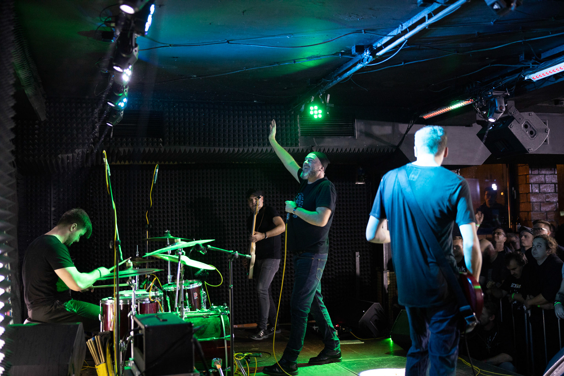 Armia - punk rock, hardcore,
Tomasz Budzyński - głos,
Stanisław Budzyński - gitara,
Jakub Bartoszewski - waltornia, instrumenty klawiszowe,
Amadeusz Kaźmierczak - perkusja,
Darek Budkiewicz - gitara basowa,
fot. Andrzej kaziq Wasilkiewicz