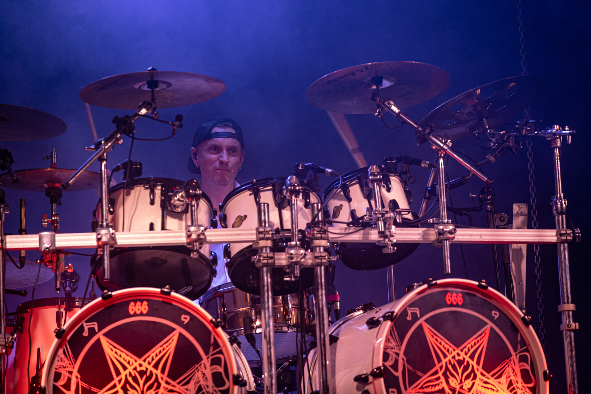 12.09.2021 - KAT i Roman Kostrzewski - koncert "Do zobaczenia w piekle" Wroclaw, Centrum Koncertowe A2.  Jacek Nowak – perkusja,fot. Andrzej kaziq Wasilkiewicz