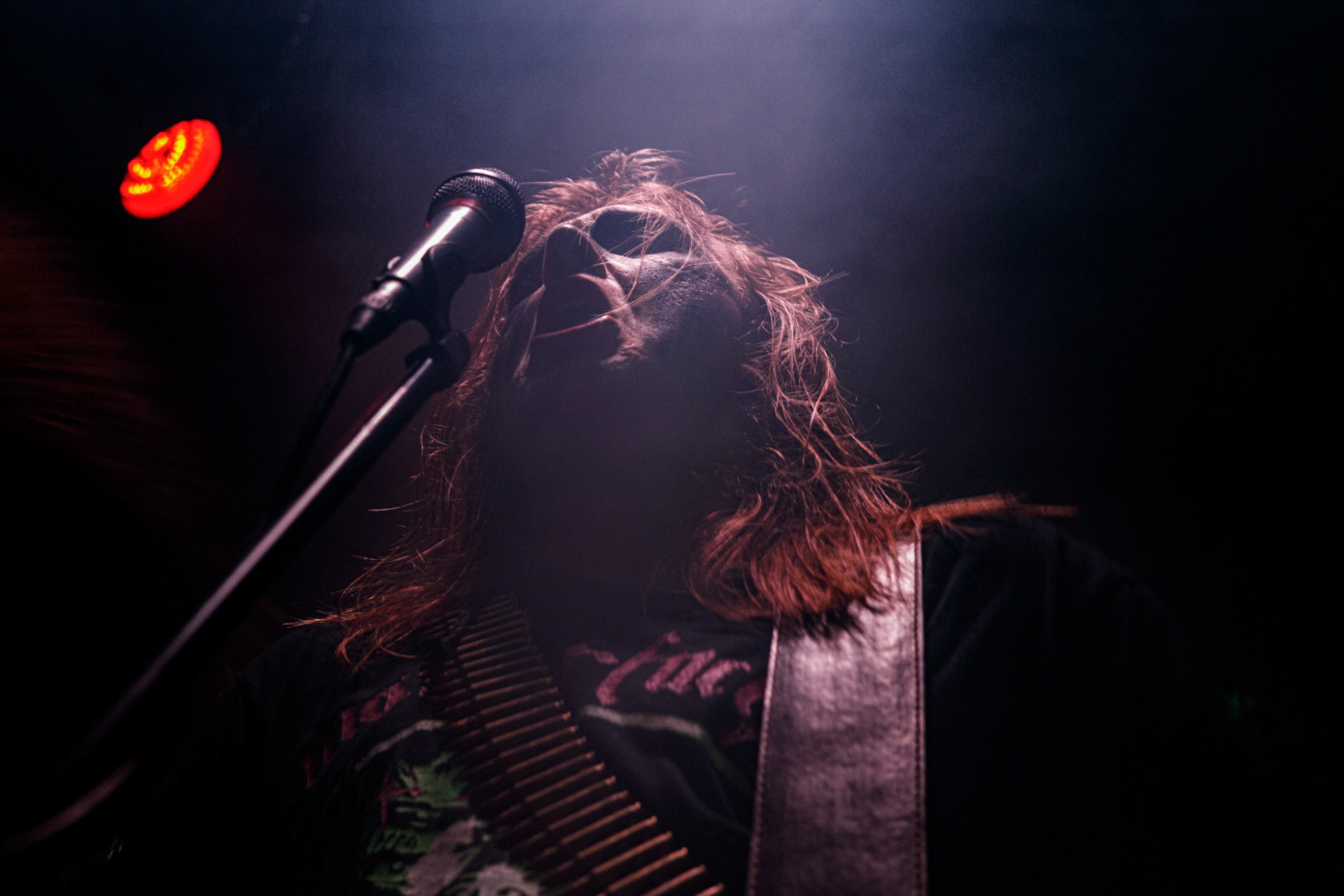 TRUCHŁO STRZYGI (black punk), Gwiezdny Demon - release show,w składzie:Gambit - wokalP. - gitara/wokalAlkatraz - gitara/wokalKaczor - garyMadness - bass/wokalPanass - bass/wokalGolem - nosferatu/wokalCzarownice - tba/wokalChłopaki z baraków polskiego metalu, rozpędzona maszyna do robienia grubego melanżu, gwiezdne trupy, kreatury obrzydlistwa i martwi decydenci podziemia. Prawdopodobnie pierwszy i ostatni raz zagrają całego Demona na żywo, a Ty mordeczko będziesz miał o czym kolegom przy wódce opowiadać.Produkcja Left Hand Soundsfot. Andrzej Wasilkiewicz/kaziq.com