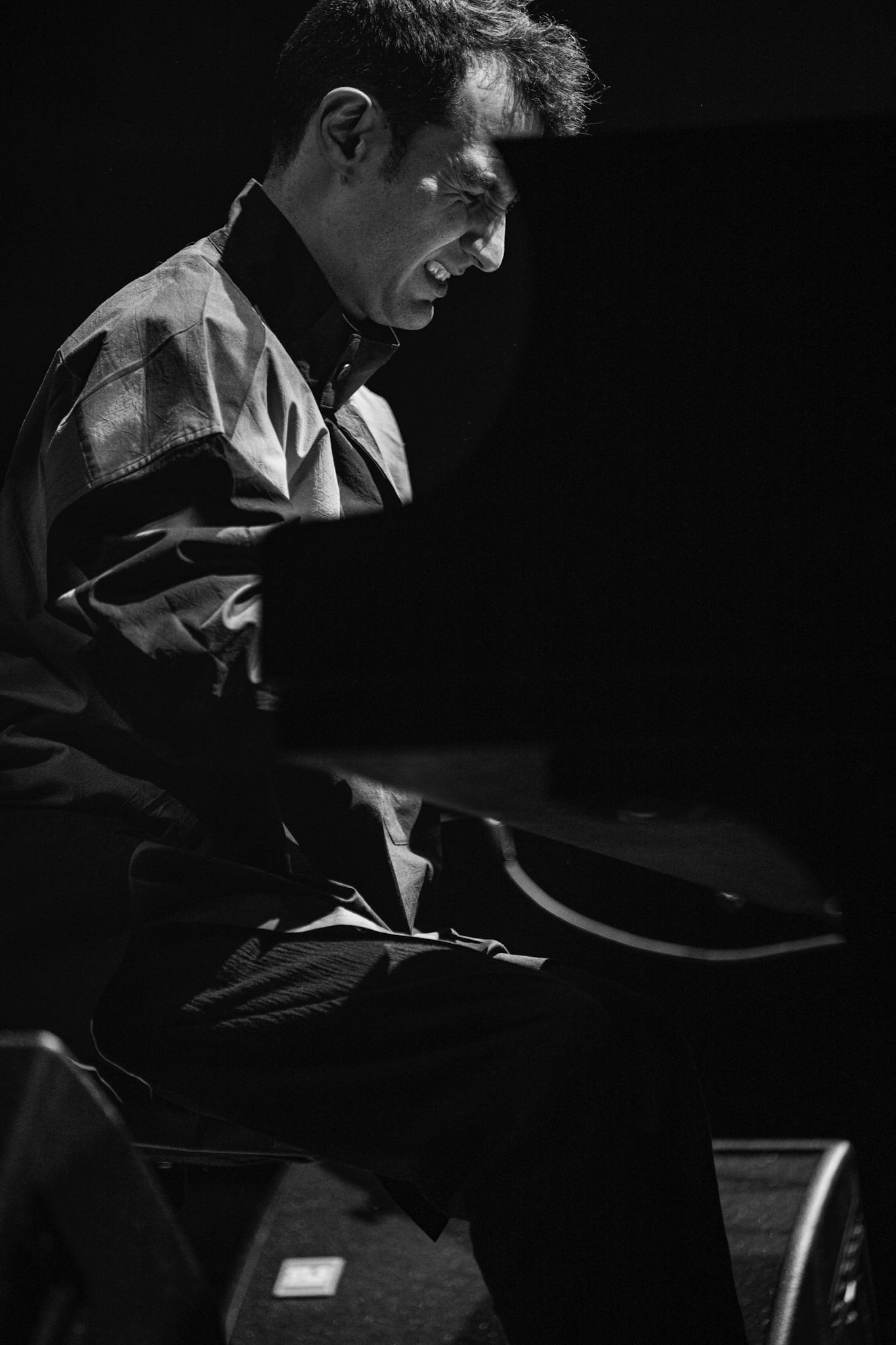 2023.11.07 Tigran Hamasyan Trio- jazz w warszawskim klubie Progresja! fot. Andrzej Wasilkiewicz/Reporter