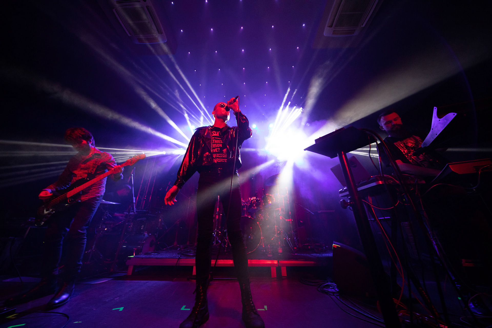 2.04.2019 Decadent Fun Club (Polska)  alternative post-punk, dark pop
Paveu Ostrovsky vocal, 
Jasiek Łukomski bass, 
Mateusz Gągol synths, 
Kamil Cegiełka drums,
klub Kwadrat,
Knock Out Productions,