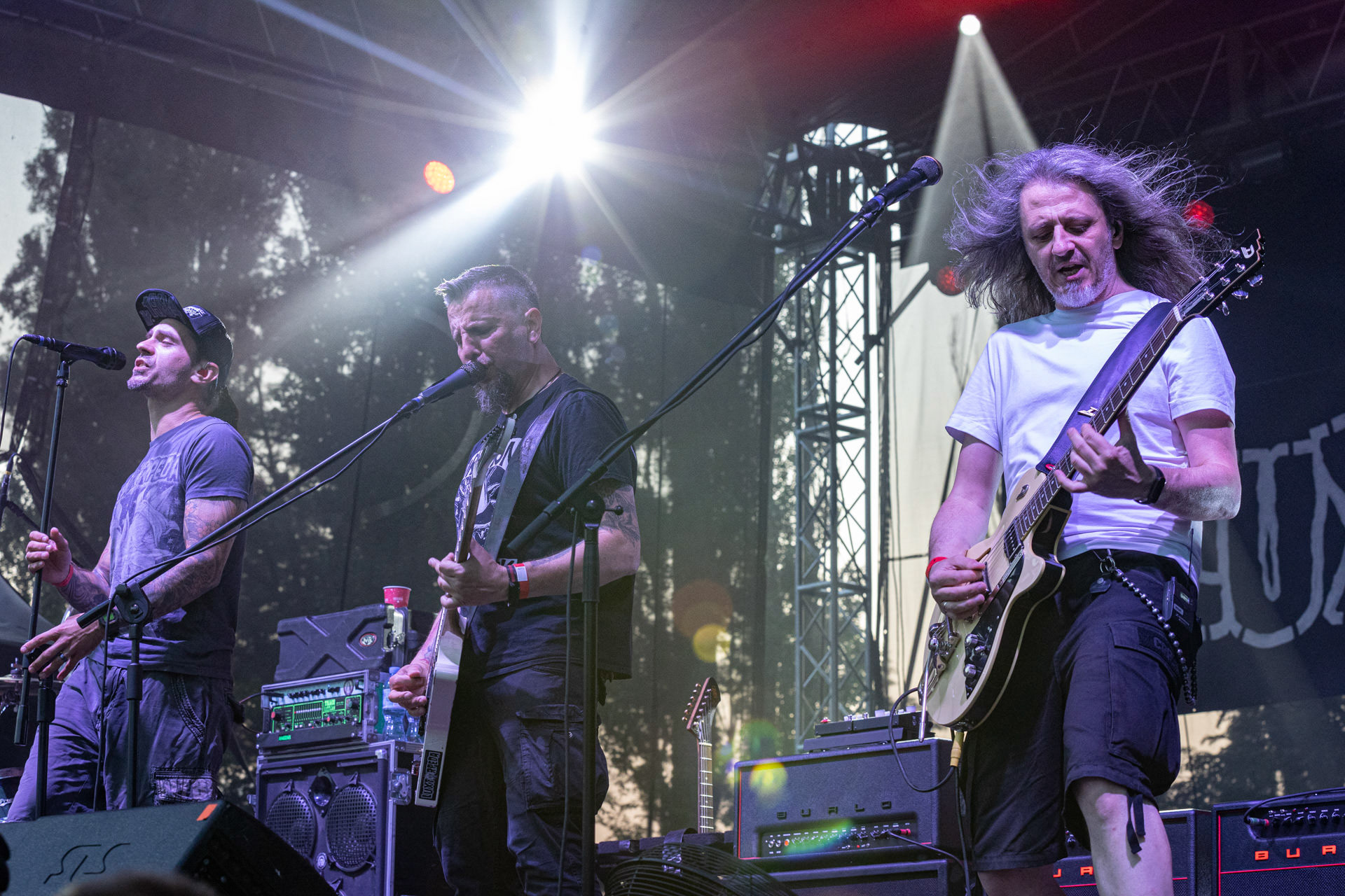 Koncert Luxtorpeda 10 urodziny. Warszawa Progresja.Gramy do Woli.n/z.Robert „Litza” Friedrich – gitara, wokal,n/z.Przemysław „Hans” Frencel – wokal, rapn/z.Robert „Drężmak” Drężek – gitaran/z.Krzysztof „Kmieta” Kmiecik – gitara basowan/z.Tomasz „Krzyżyk” Krzyżaniak – perkusjaFot. Andrzej kaziq Wasilkiewicz/Reporter