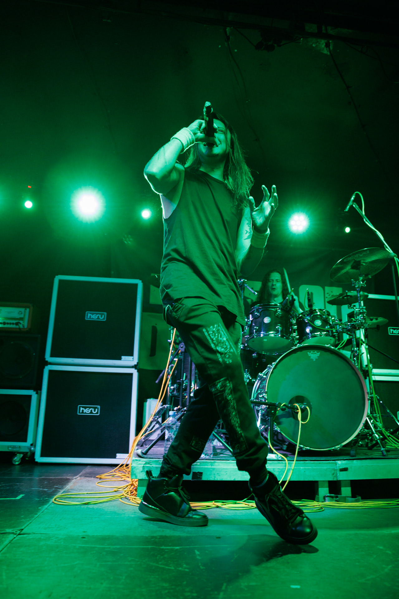 13.11.2021 House Of Death - koncert Warszawa RemontJuan Carlos Cano - wokal,Szymon „Sajmon” Synowka – perkusja,thrash metal, crossover thrash, heavy metal, speed metal, hard rock,fot. Andrzej Wasilkiewicz/Reporter