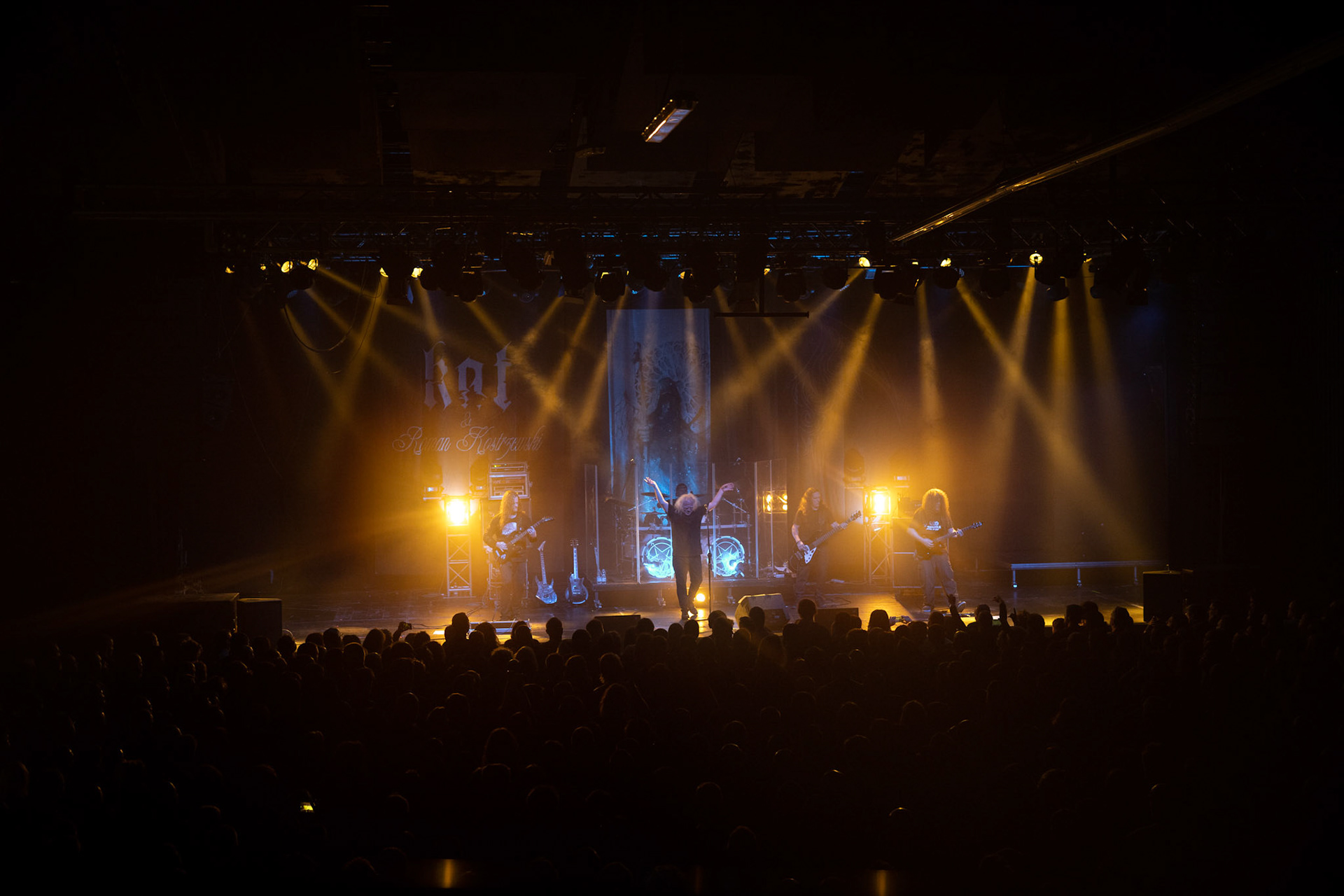 Legendy Metalu KAT & Roman Kostrzewski Polska, metal, trashmetal, - koncert Legendy Metalu w warszawskiej Progresji, 
Roman Kostrzewski – wokal
Jacek Nowak – perkusja
Krzysztof Pistelok – gitara
Jacek Hiro – gitara
Michał Laksa – bas
fot. Andrzej kaziq Wasilkiewicz