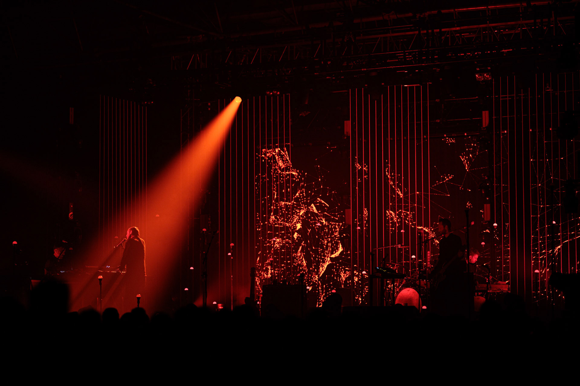 24.10.2022 Sigur Ros - 2022 World tour - Warszawa Expo XXI.Islandzkie trio Sigur Ros powraca po prawie dziesiecioletniej przerwie wraca z albumem Odins Raven Magic oaz zapowiedzia 20th Anniversary Edition.Jon Por Birgisson – wokal, gitara elektryczna,  Georg Holm – gitara basowa, dzwonki, wokal wspierający,Kjartan Sveinsson - instrumenty klawiszowe,Post-rock, Alternative rock, Ambient music,Amazing Music Denmark,Charm Music Poland,fot. Andrzej Wasilkiewicz/Reporter