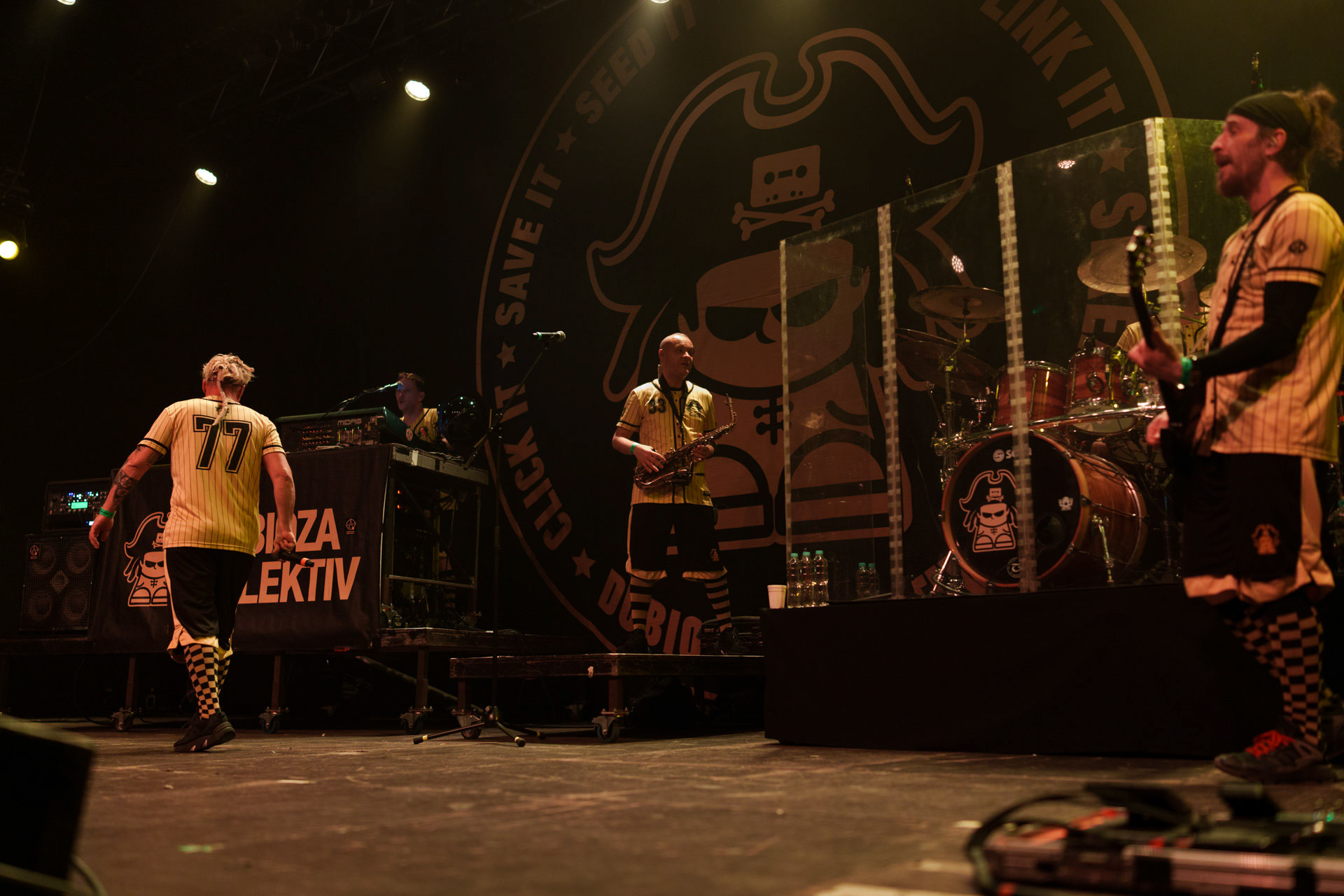 9.02.23 DUBIOZA KOLEKTIV - bosniacka grupa muzyczna, grajaca reggae, dub i rock. - Warszawa Progresja. Winiary Bookings.Fot. Andrzej Wasilkiewicz/Reporter