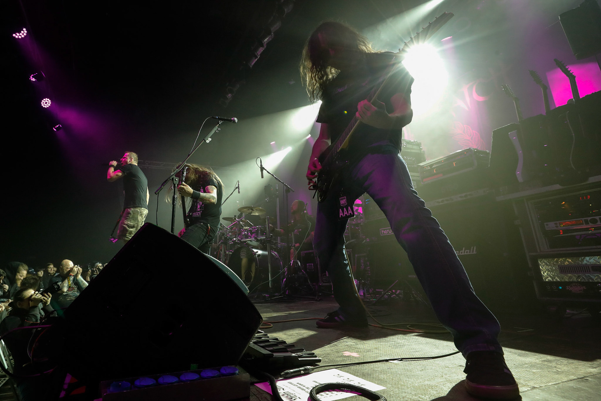 30.11.2018 Knock Out Tour 2018 - Warszawa Progresja -VIRGIN SNATCH  thrash metal, death metal,
Łukasz "Zielony" Zieliński wokal,
Grzegorz "Grysik" Bryła  gitara, 
Paweł Pasek  gitara, 
Piotr "Anioł" Wącisz  gitara basowa, 
Jacek Nowak perkusja,  fot. Andrzej Wasilkiewicz/Reporter