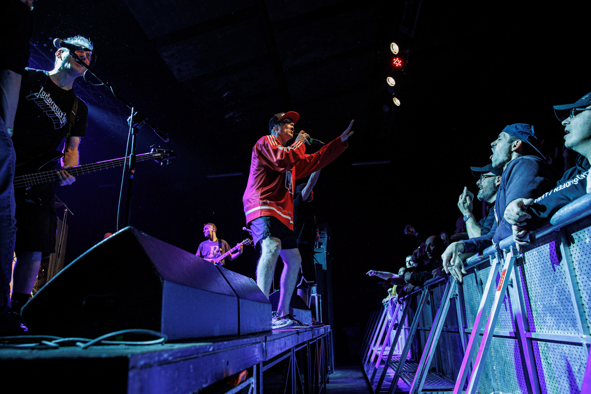 30.11.2021 koncert Dog Eat Dog - USA - hardcore, punkrock, rap, metal, hip hop, reggae, soul, funk,n/z John Connor (vocals), koncert Warszawa, Progresja 25 lat albumu Play Games -  Dog Eat Dog.fot. Andrzej Wasilkiewicz/Reporter