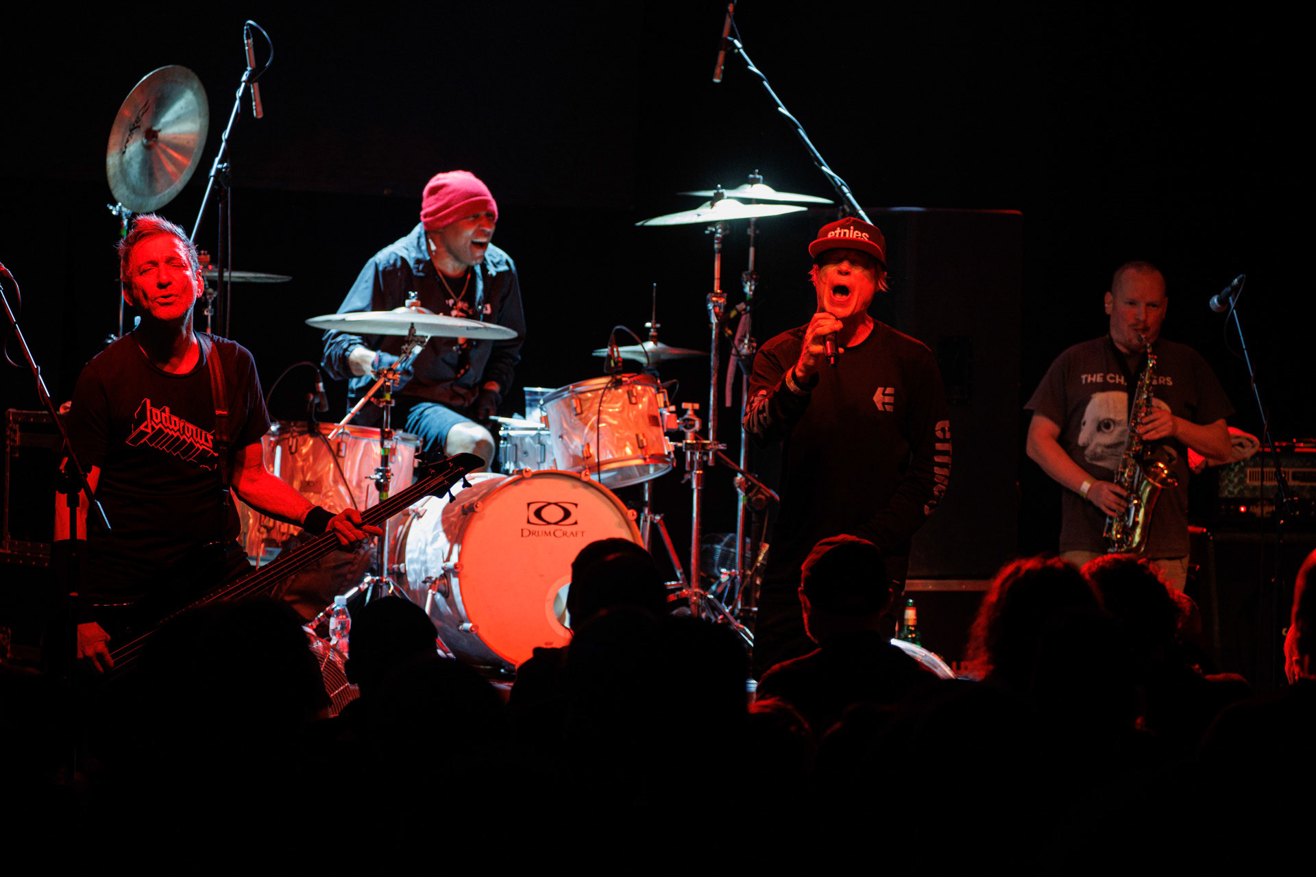 30.11.2021 koncert Dog Eat Dog - USA - hardcore, punkrock, rap, metal, hip hop, reggae, soul, funk,n/z Dave Neabore (bass), n/z John Connor (vocals), n/z Brandon Finley (drums), n/z Roger Hammerli (guitar),n/z Bozez (sax &amp; beer),koncert Warszawa, Progresja 25 lat albumu Play Games -  Dog Eat Dog.fot. Andrzej Wasilkiewicz/Reporter