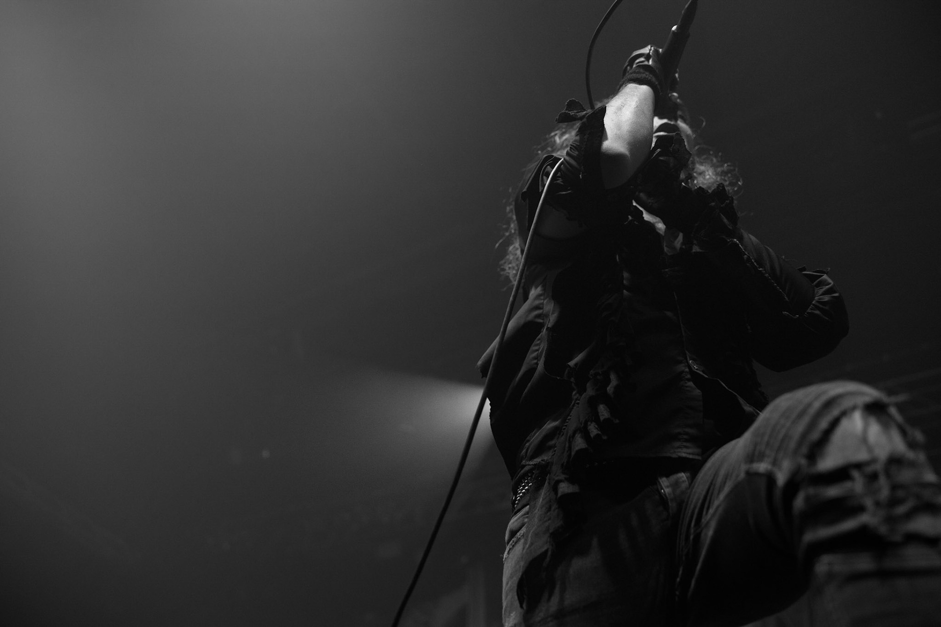 25.11.2019 Warszawa Klub Progresja Europejska Trasa Moonspell z Rotting Christ 2019
koncert Moonspell
N/z Fernando Langsuyar Ribeiro wokal  
N/z Ricardo Amorim gitara  
N/z Pedro Passionis Paixăo instrumenty klawiszowe  
N/z Miguel Mike Gaspar perkusja  
N/z Aires Pereira gitara basowa 
fot. Andrzej Wasilkiewicz/REPORTER