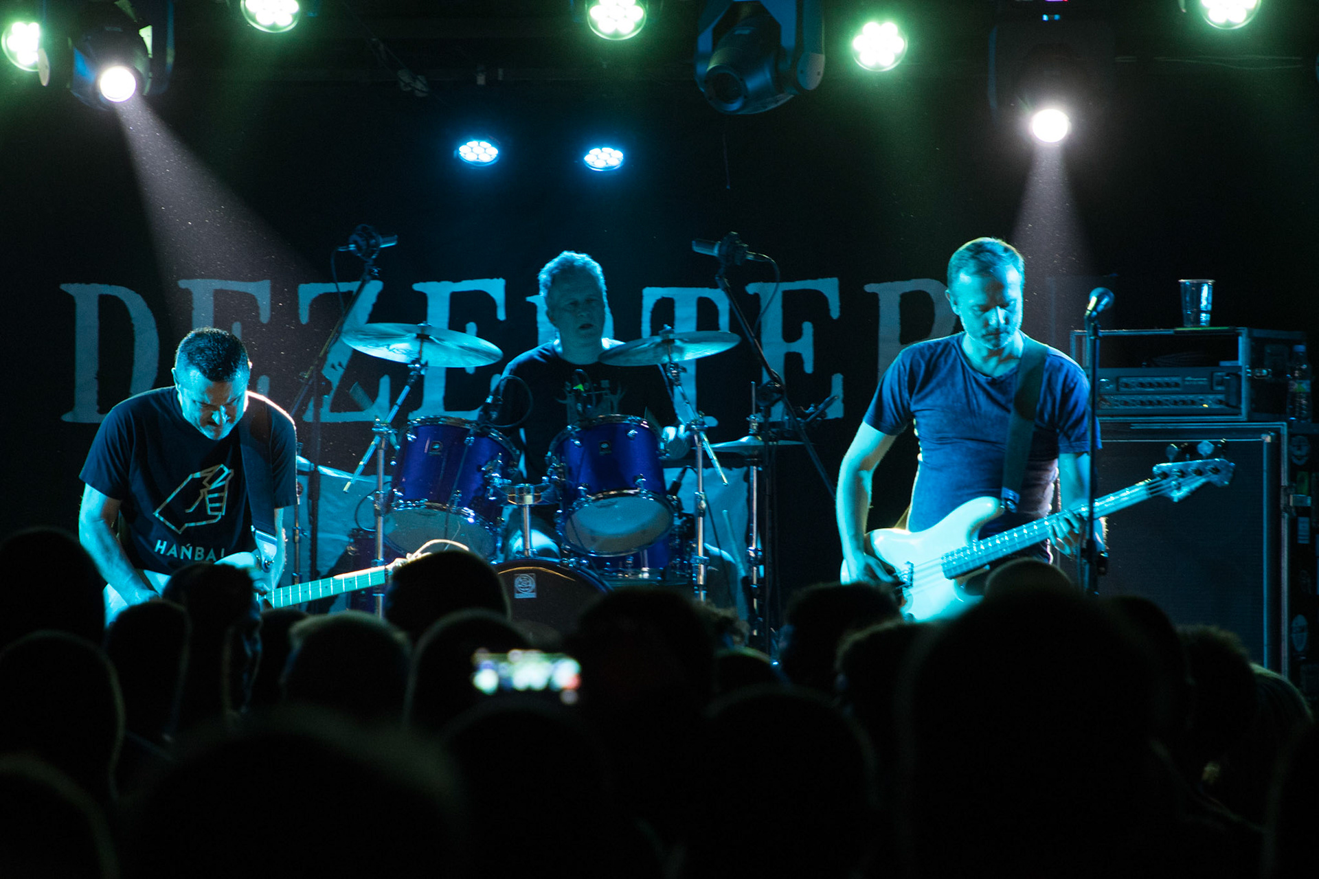 9.12.2017r Dezerter koncert Proxima, Robert Robal Matera gitara, wokal, Krzysztof Grabowski perkusja , Jacek Chrzanowski gitara basowa fot. Andrzej Wasilkiewicz/Reporter