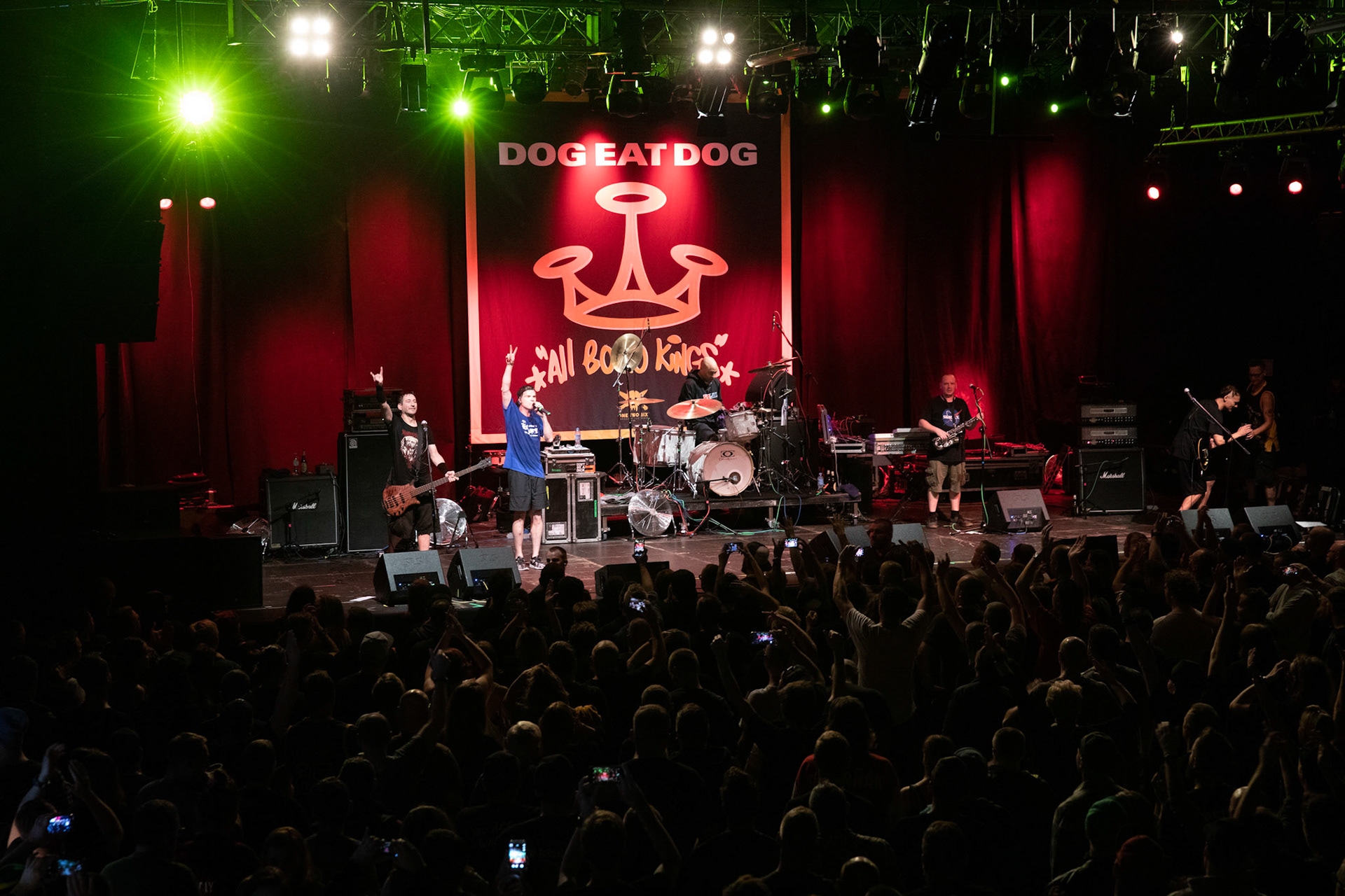 Dog Eat Dog - USA - hardcore, punkrock, rap, metal, hip hop,reggae, soul, funk,
Dave Neabore (bass), 
John Connor (vocals), 
Brandon Finley (drums) 
Roger Hämmerli (guitar)
Bozez (sax & beer)
koncert w Warszawskiej Progresji w ramach trasy 25 lat All Boro Kings zespołu Dog Eat Dog.
fot. Andrzej Wasilkiewicz/Reporter