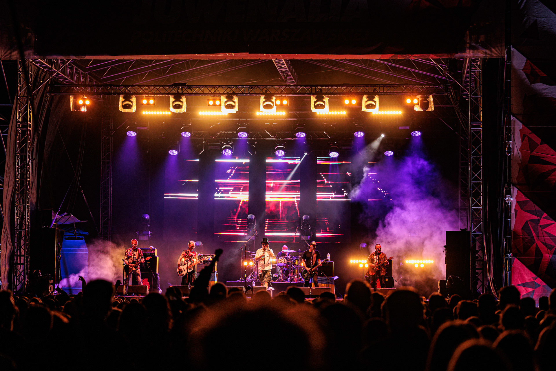 13.05.2022 Pidzama Porno Juwenalia Politechniki Warszawskiejn/z Krzysztof Grabaz Grabowski – wokal,n/z Andrzej Kozak Kozakiewicz – gitara,n/z Rafal Kuzyn Piotrowiak – perkusja,n/z Longin Bartkowiak – gitara basowa,n/z Mariusz Nalepa – gitara,punk rock, rock, reggae, S.P. Records.fot. Andrzej Wasilkiewicz/Reporter