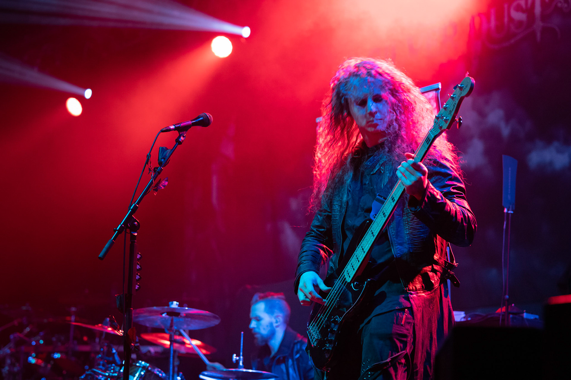 25.11.2019 Warszawa Klub Progresja Europejska Trasa Moonspell z Rotting Christ 2019
koncert support SILVER DUST
N/z LORD CAMPBELL wokal, gitara
N/z TINY PISTOL gitara
N/z KURGHAN gitara bassowa
N/z MAGMA perkusja
fot. Andrzej Wasilkiewicz/REPORTER