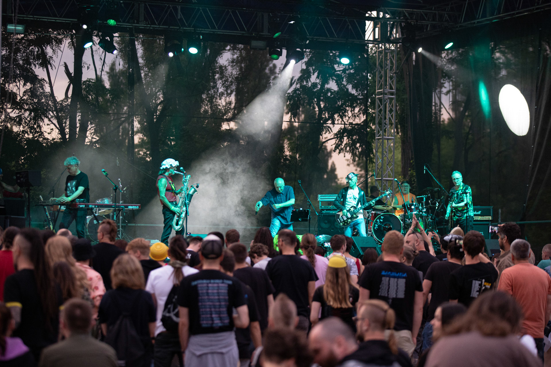 Elektryczne Gitary - koncert Zacieralia w warszawskiej Progresji.Gramy Do Woli - Warszawa, Progresja.Kuba Sienkiewicz - wokal,Piotr Łojek – instrumenty klawiszowe, gitary,Tomasz Grochowalski – gitara basowa,Aleksander Korecki – saksofon, flet, instrumenty perkusyjne,Leon Paduch – perkusja,Jacek Wąsowski – gitara prowadząca,Fot. Andrzej Wasilkiewicz/Reporter