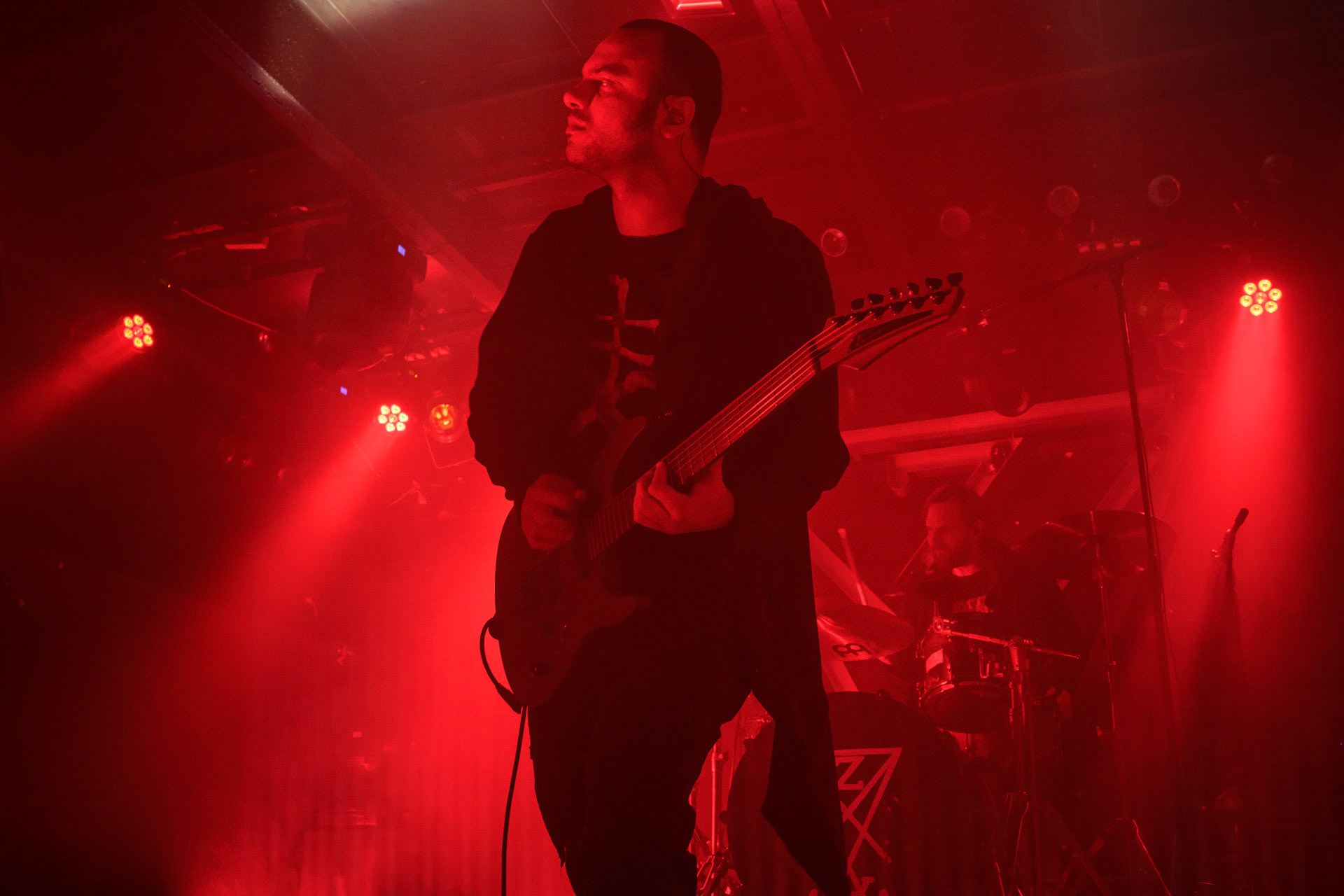 6.12.2022 Zeal &amp; Ardor - Warszawa.Szwajcarski industrial metal, blackgaze, awant-garde, afroamerykanski spirytualizmu z black metalem,n/z Manuel Gagneux - wokal, gitara,Knock Out Productions,Klub Proxima,Fot. Andrzej Wasilkiewicz/Reporter