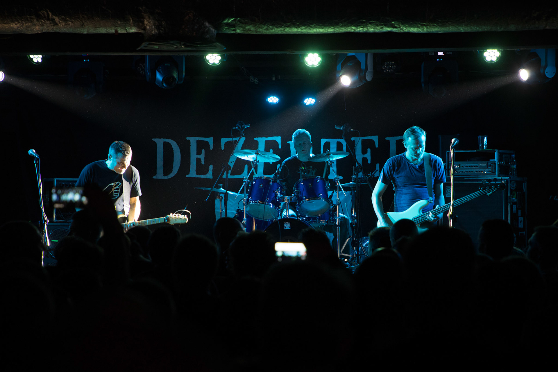 9.12.2017r Dezerter koncert Proxima, Robert Robal Matera gitara, wokal, Krzysztof Grabowski perkusja , Jacek Chrzanowski gitara basowa fot. Andrzej Wasilkiewicz/Reporter