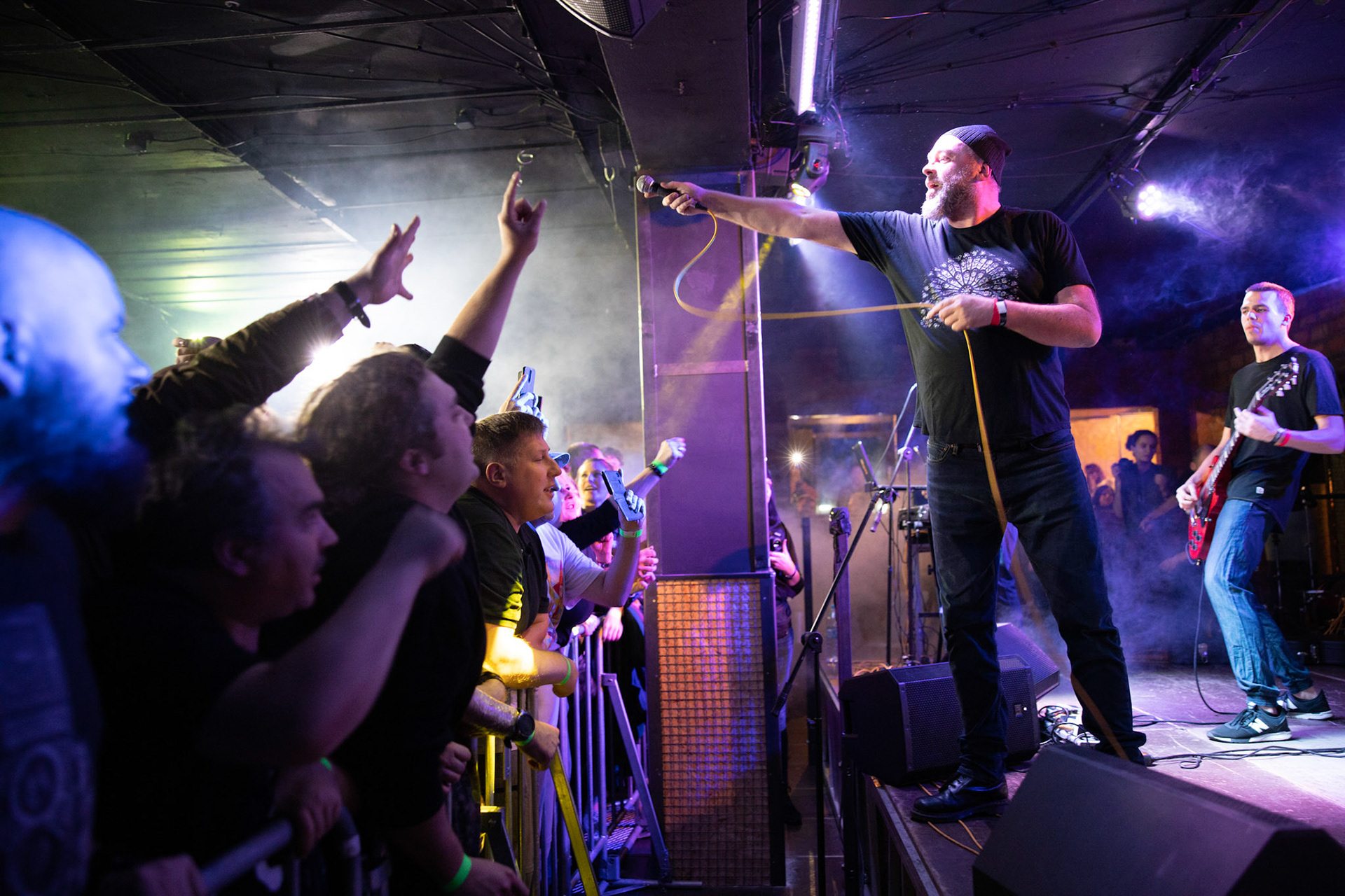 Armia - punk rock, hardcore,
Tomasz Budzyński - głos,
Stanisław Budzyński - gitara,
Jakub Bartoszewski - waltornia, instrumenty klawiszowe,
Amadeusz Kaźmierczak - perkusja,
Darek Budkiewicz - gitara basowa,
fot. Andrzej kaziq Wasilkiewicz