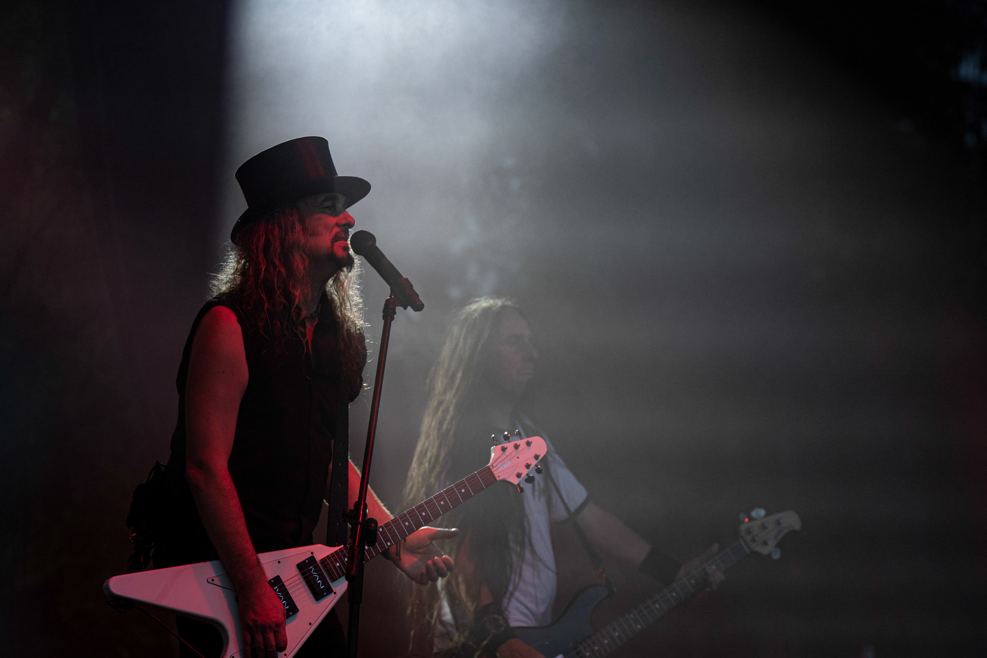 Hunter - postpandemoniczny koncert z okazji XXXV-lecia.Progresja - Gramy do Woli, Warszawa.Paweł „Drak” Grzegorczyk – wokal, gitara,Letnia Scena Progresji.fot. Andrzej Wasilkiewicz/Reporter