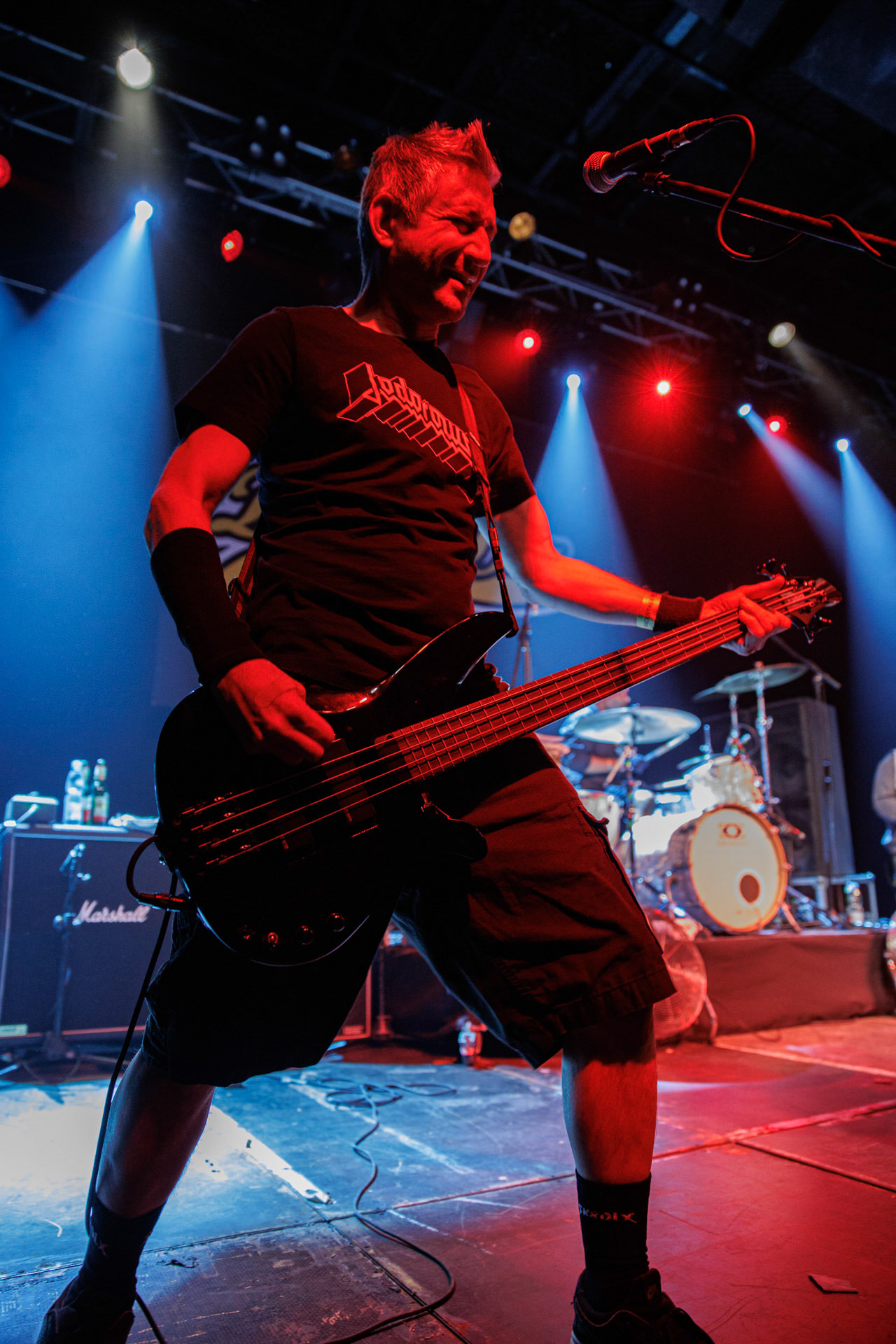 30.11.2021 koncert Dog Eat Dog - USA - hardcore, punkrock, rap, metal, hip hop, reggae, soul, funk,n/z Dave Neabore (bass), n/z John Connor (vocals), n/z Brandon Finley (drums), n/z Roger Hammerli (guitar),n/z Bozez (sax &amp; beer),koncert Warszawa, Progresja 25 lat albumu Play Games -  Dog Eat Dog.fot. Andrzej Wasilkiewicz/Reporter