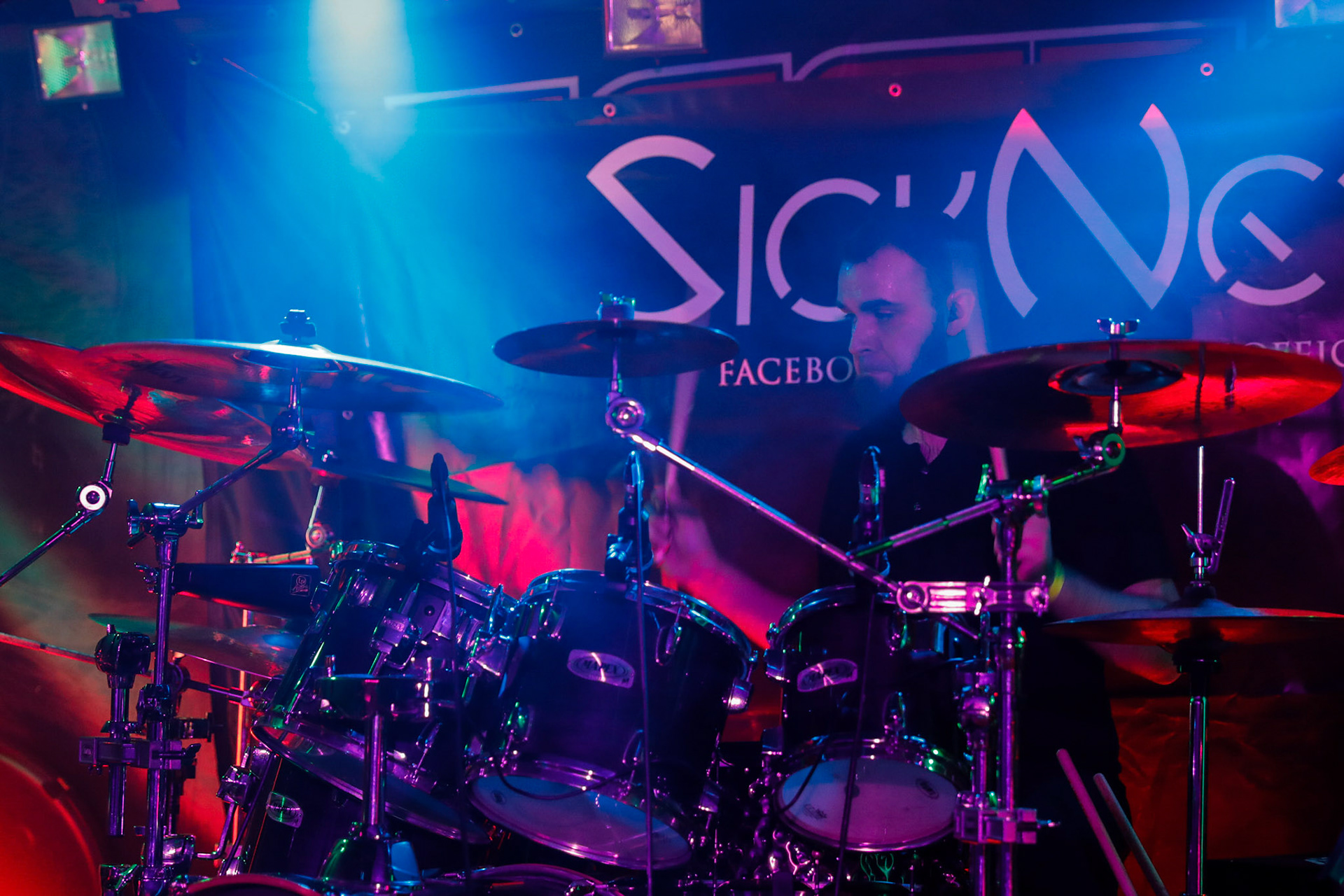 SICKNEST - Katowice - Sosnowiec, Polska, 
Metal, Progressive, Experimental,

Dawid Broniszewski - Drums,
Adam Banas - Guitars,
Pawel Cygan - Guitars,
Krzysztof Mazurek - Bass,
Artur Nowak - Keyboards,
MIchal Ewertowski - Vocals,