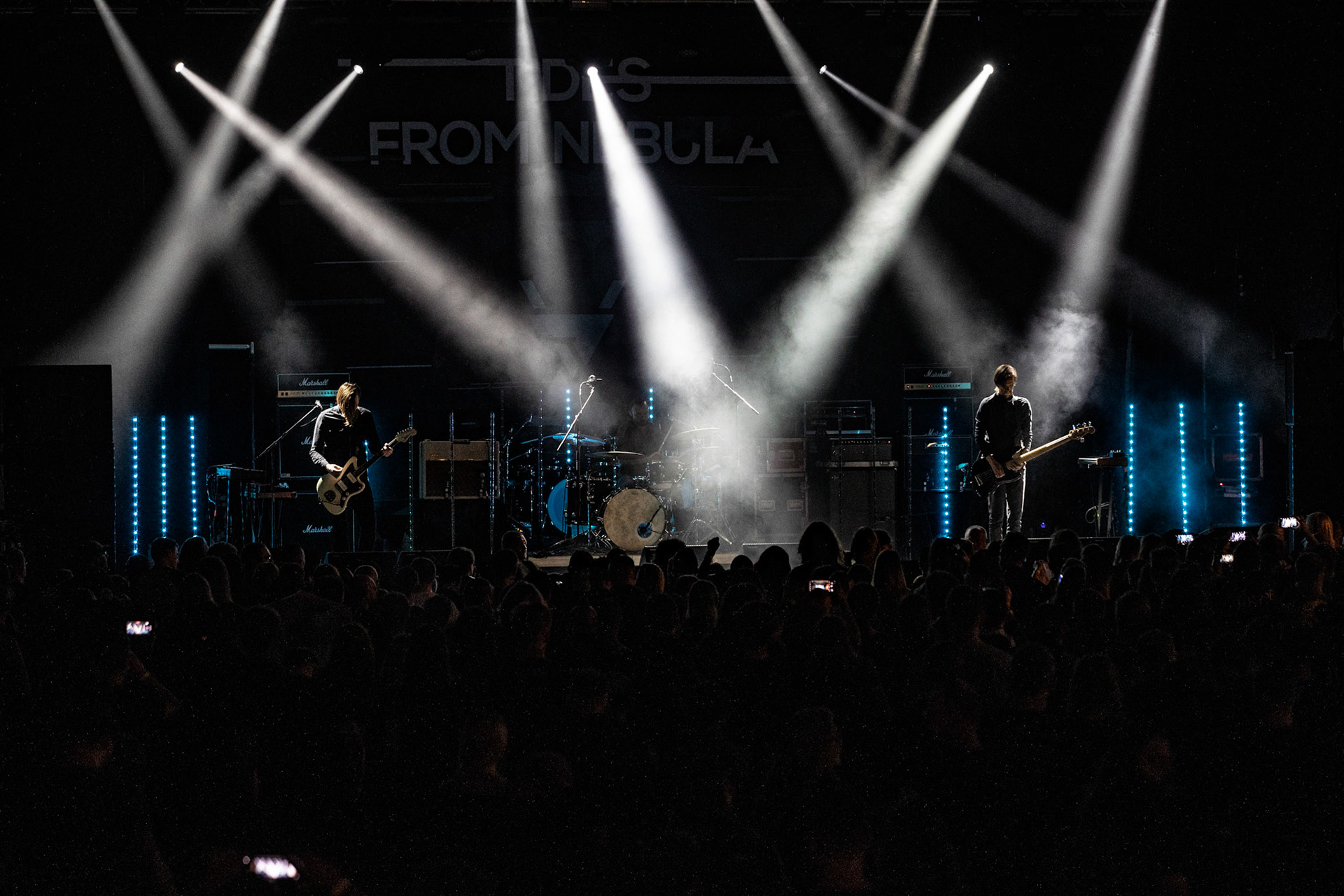 16.09.2021 TIDES FROM NEBULA koncert, Krakow Hype Park,Knock Out Production, Mystic Production,Post-rock, muzyka alternatywna, progresywny rock.n/z Maciej Karbowski – gitara, instrumenty klawiszowen/z Przemek Weglowski – gitara basowan/z Tomasz Stolowski – perkusjaFot. Andrzej Wasilkiewicz/Reporter