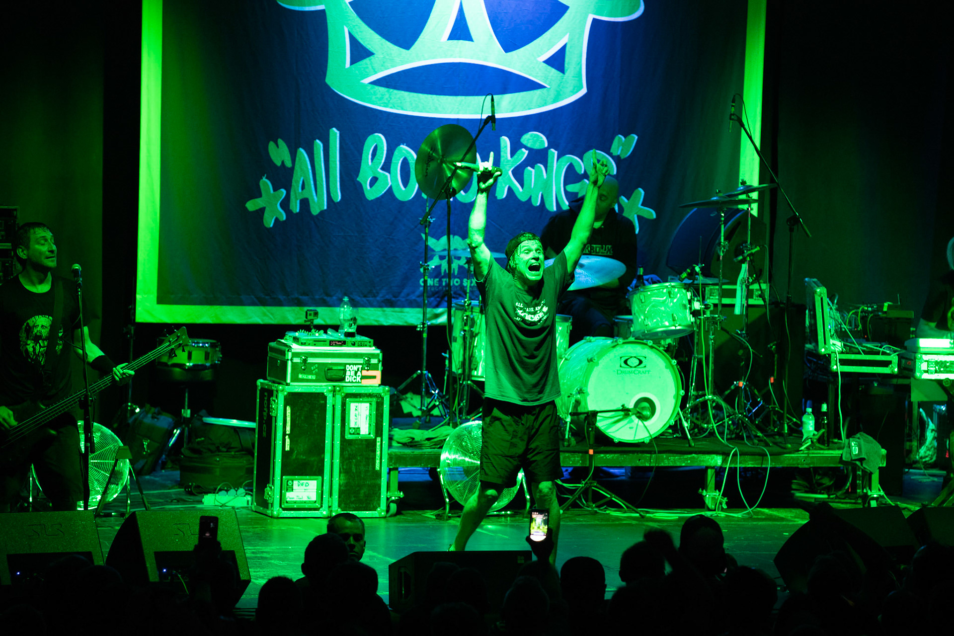 Dog Eat Dog - USA - hardcore, punkrock, rap, metal, hip hop,reggae, soul, funk,
Dave Neabore (bass), 
John Connor (vocals), 
Brandon Finley (drums) 
Roger Hämmerli (guitar)
Bozez (sax & beer)
koncert w Warszawskiej Progresji w ramach trasy 25 lat All Boro Kings zespołu Dog Eat Dog.
fot. Andrzej Wasilkiewicz/Reporter