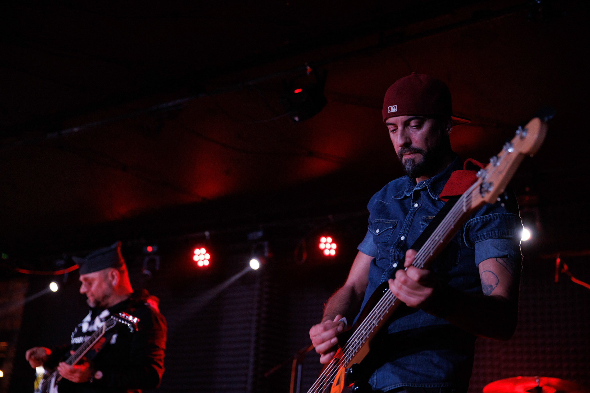 12.11.2021 Lipali - koncert Warszawa klub Remont.Najnowszy album „MOSTY, RZEKI, LUDZIE”.Tomasz Lipa Lipnicki - wokal, gitara,Lukasz Gajowy Gajowniczek - bass,Rock, rock progresywny, rock alternatywny, polski rock.fot. Andrzej kaziq Wasilkiewicz/Reporter