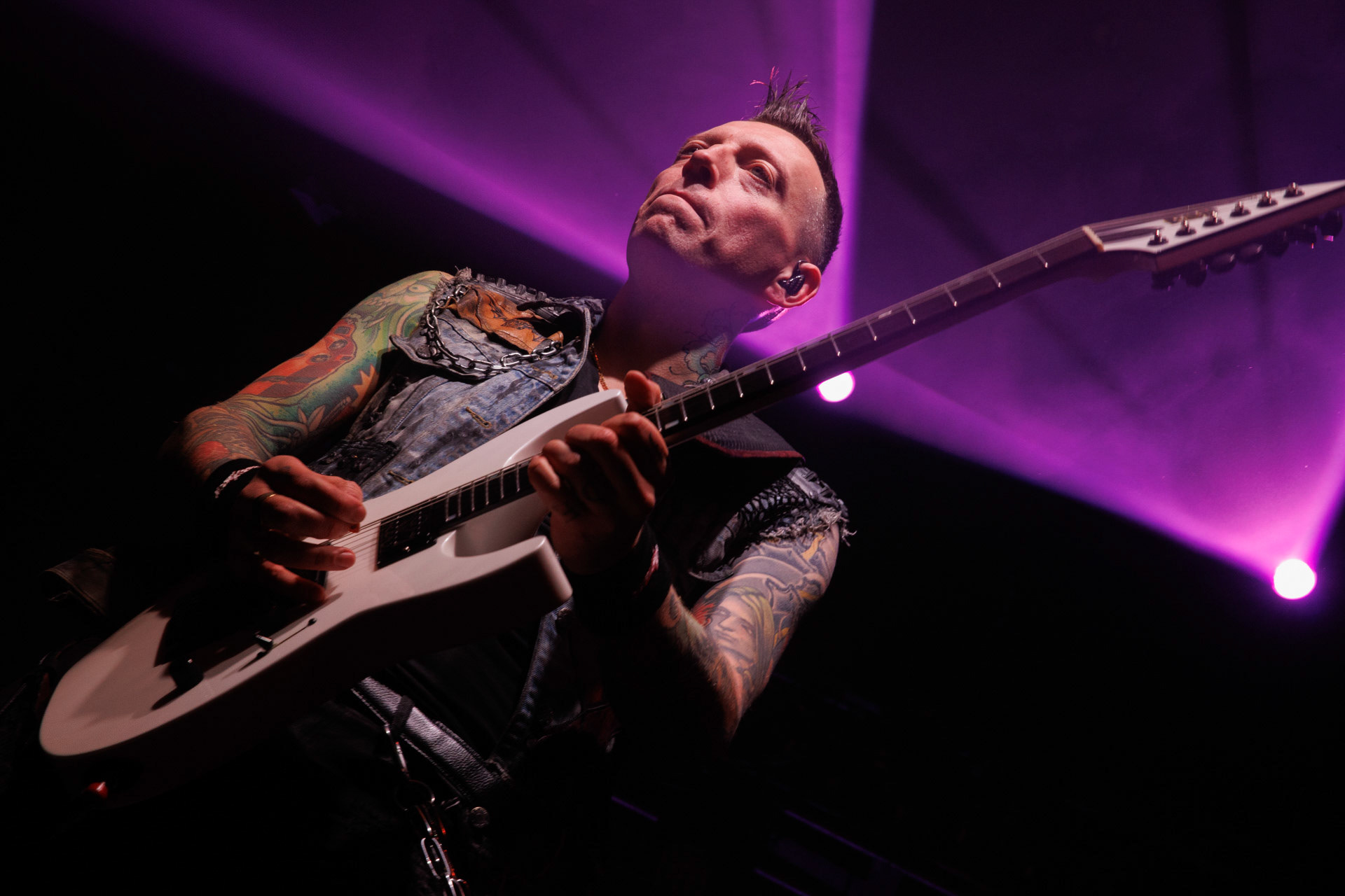 18.12.2021 Nocny Kochanek - Antysylwester Antyradia,18 lat klubu Progresja,Nocny Kochanek - koncert Warszawa,Progresja, Zdrajcy Metalu, klasyczny heavy metal, Alter Ego, Night Mistress.n/z Arkadiusz Majstrak – gitara, Fot. Andrzej Wasilkiewicz/Reporter