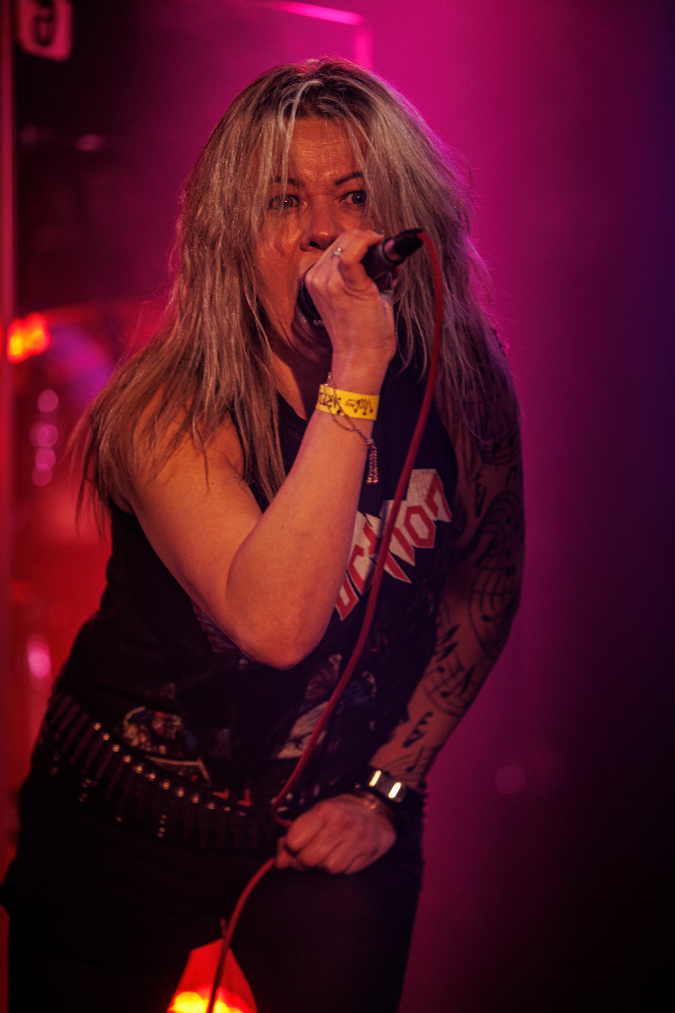 8.01.2022 War-Saw - thrashmetal.Koncert Czwarta Fala MMXXII klub VooDoo Warszawa.n/z Sylwia Papierska - wokal,Fot. Andrzej Wasilkiewicz/Reporter