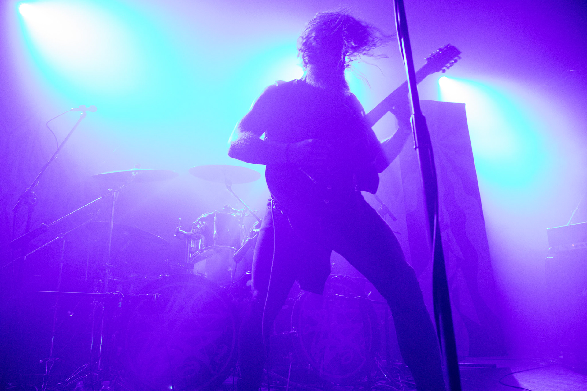 14.12.2018r. BÖLZER koncert Merry Christless  KzR Okoi Therry Jones  – vocals, gitara
HzR Fabian Wyrsch – drums  fot. Andrzej Wasilkiewicz/Reporter