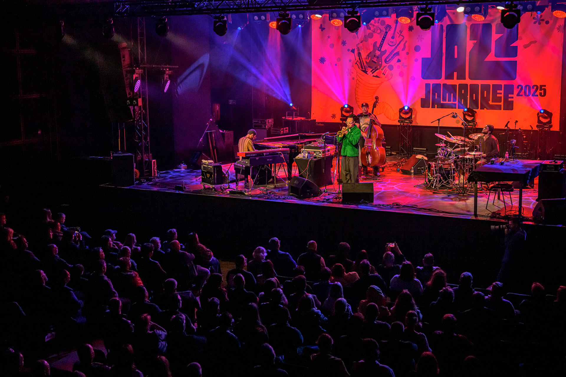 JAZZ JAMBOREE 2025 - DZIEŃ 2 - Theo Croker "Dream Manifest”25 października 2025, Klub Stodoła, organizator Adamiak Jazz fot. Andrzej Wasilkiewicz/kaziq.com