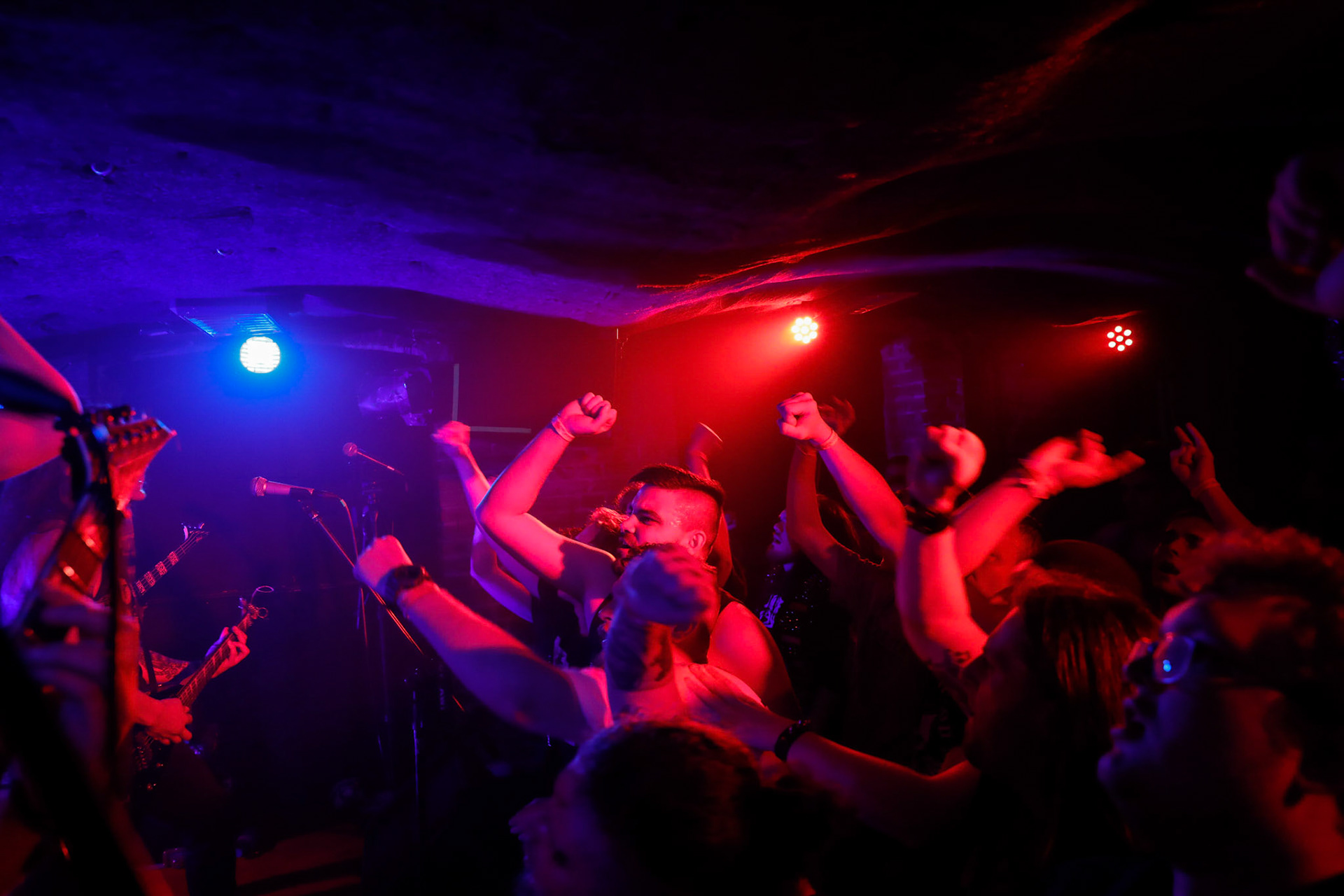 Tester Gier - Rybnik, Polska,
Crossover Thrash, Techniczny Punk Rock, hardcore,