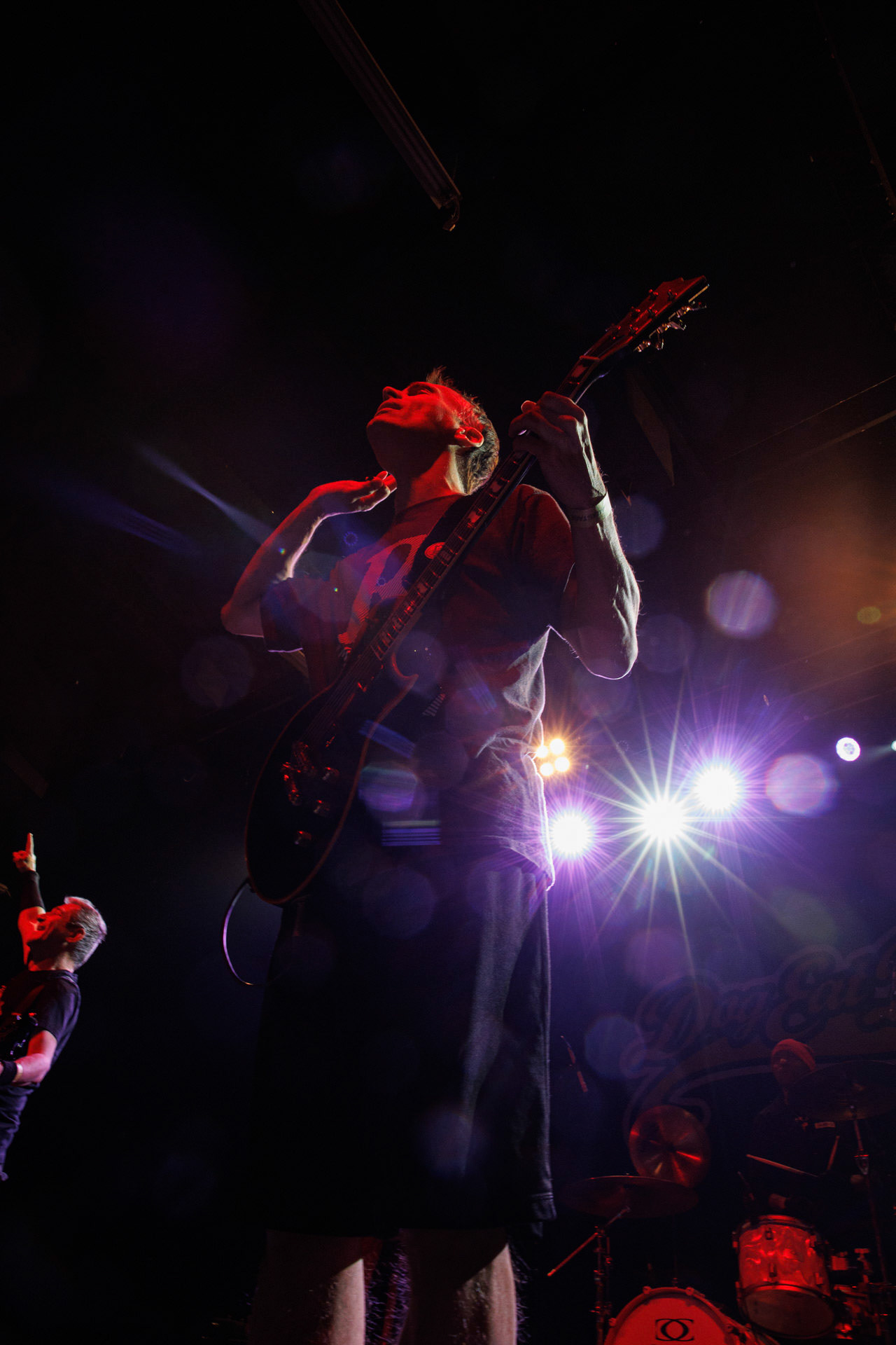 30.11.2021 koncert Dog Eat Dog - USA - hardcore, punkrock, rap, metal, hip hop, reggae, soul, funk,n/z Dave Neabore (bass), n/z John Connor (vocals), n/z Brandon Finley (drums), n/z Roger Hammerli (guitar),n/z Bozez (sax &amp; beer),koncert Warszawa, Progresja 25 lat albumu Play Games -  Dog Eat Dog.fot. Andrzej Wasilkiewicz/Reporter