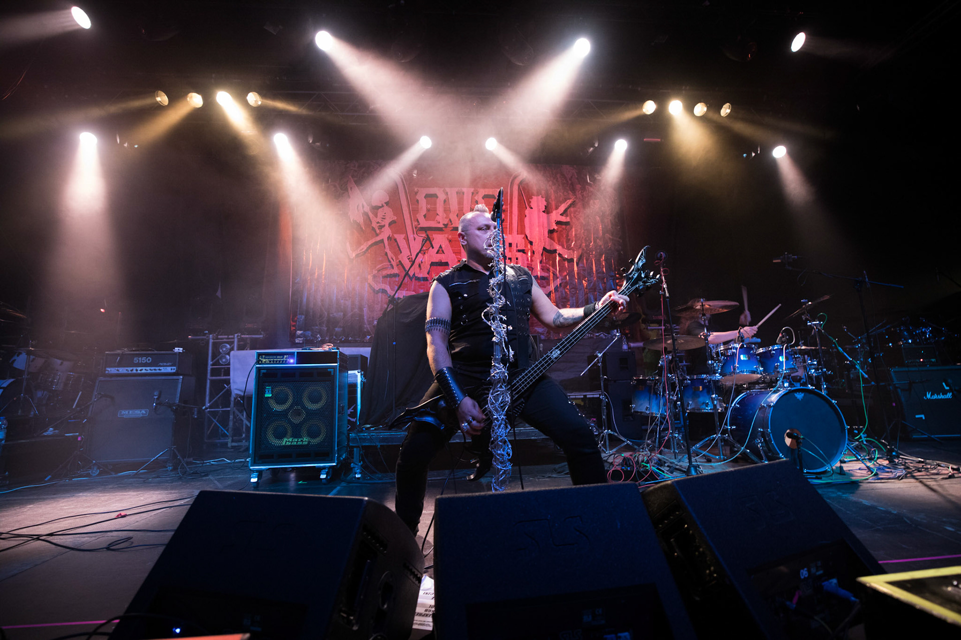 Legendy Metalu QUO VADIS - Thrash Metal - koncert Legendy Metalu w warszawskiej Progresji,
Tomasz "Skaya" Skuza - bass/vocal
Ian "Źdźbło" Bemolator- guitar
Mateusz "Matek" Lazar - guitar
Szymon "Sajmon" Synówka - drums
fot. Andrzej kaziq Wasilkiewicz