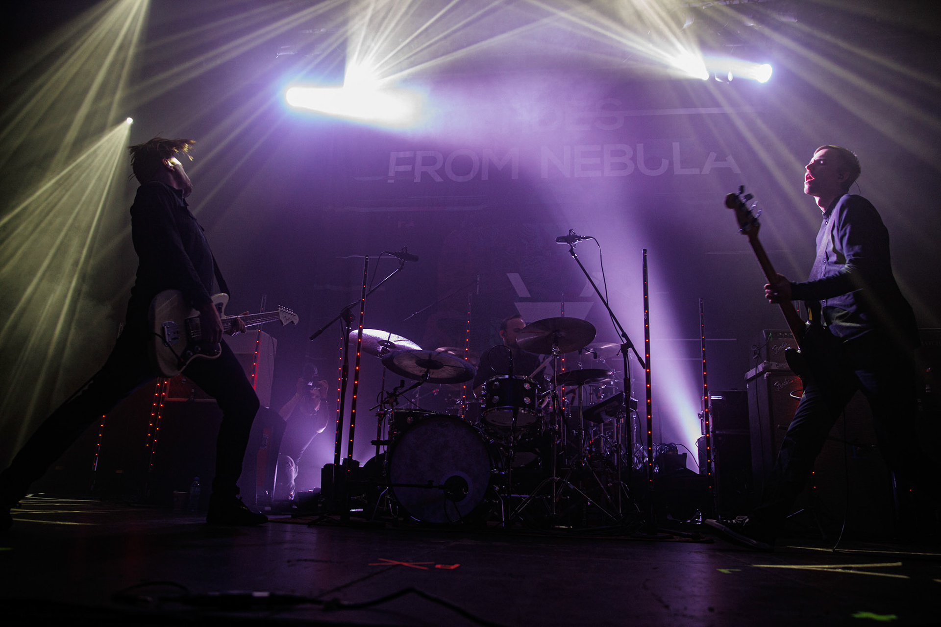 27.11.2021 TIDES FROM NEBULA koncert, Warszawa klub Progresja,Knock Out Productions, Mystic Production,Post-rock, muzyka alternatywna, progresywny rock.n/z Maciej Karbowski – gitara, instrumenty klawiszowen/z Przemek Weglowski – gitara basowan/z Tomasz Stolowski – perkusjaFot. Andrzej Wasilkiewicz/Reporter