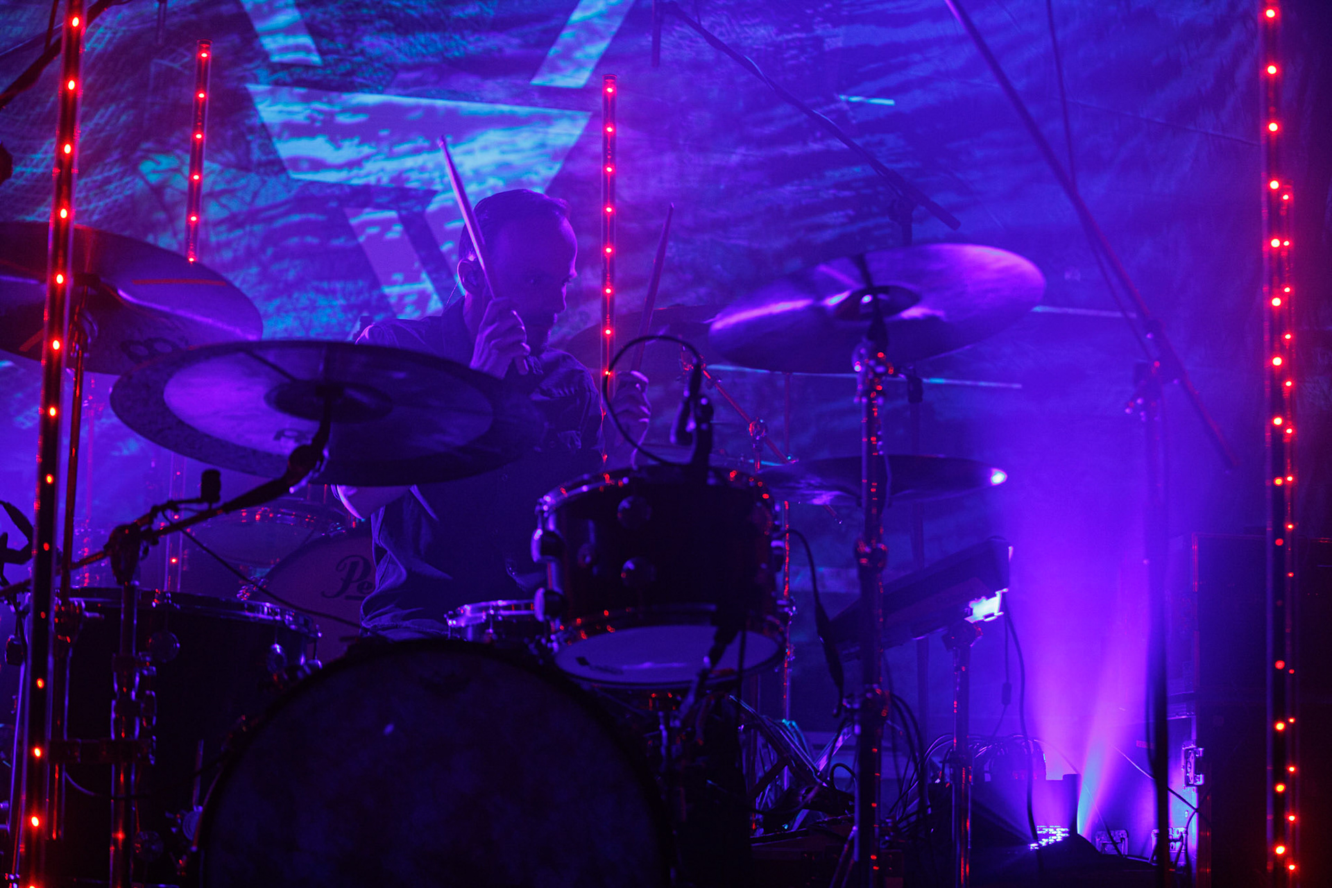 27.11.2021 TIDES FROM NEBULA koncert, Warszawa klub Progresja,Knock Out Productions, Mystic Production,Post-rock, muzyka alternatywna, progresywny rock.n/z Maciej Karbowski – gitara, instrumenty klawiszowen/z Przemek Weglowski – gitara basowan/z Tomasz Stolowski – perkusjaFot. Andrzej Wasilkiewicz/Reporter