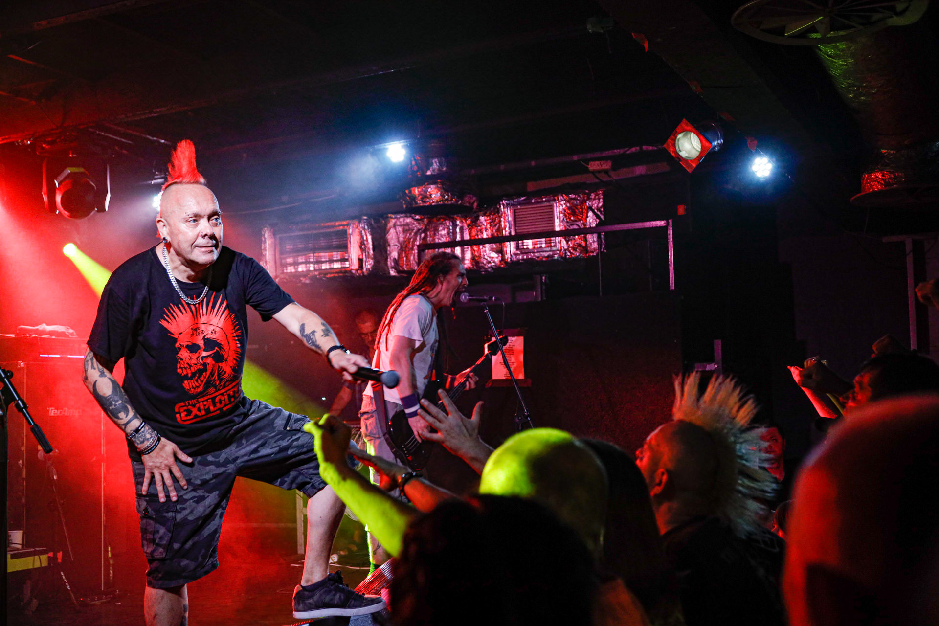 25.08.2022 The Exploited - legenda drugiej fali punk rocka na koncercie w warszawskiej Proximie.Weterani punk rock, hardcore punk, crossover thrash z Edynburga w składzie:Wattie Buchan – wokal, Irish Rob – bas,Willie Buchan – perkusja,Robbie Steedo Davidson - gitara,Produkcja: Noise Annoys Booking Agency and Records, Boredom Booking. fot. Andrzej Wasilkiewicz/Reporter