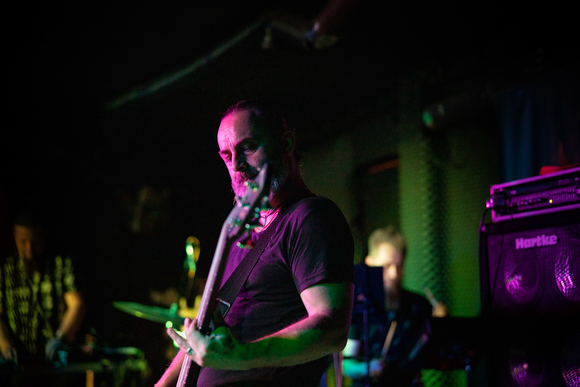 Hetane - rock alternatywny, trip-hop, muzyka elektroniczna,
MAGDA OLEŚ - wokale, teksty,
ŁUKASZ /JELEŃ/ POL - gitara, klawisze, elektronika,
REM KARPIENKO - bass,
MICHAŁ LANGE- perkusja,
Warszawa, klub Potok Drugi Dom Ludzi Rocka,
fot. Andrzej kaziq Wasilkiewicz