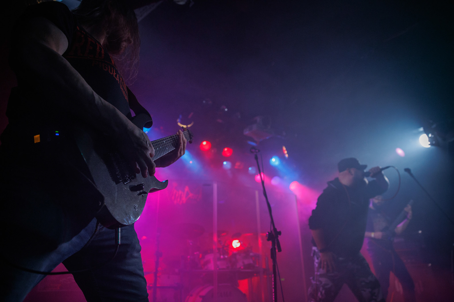 8.01.2022 Symetria - groove, death metal.Koncert Czwarta Fala MMXXII klub VooDoo Warszawa.Fot. Andrzej Wasilkiewicz/Reporter