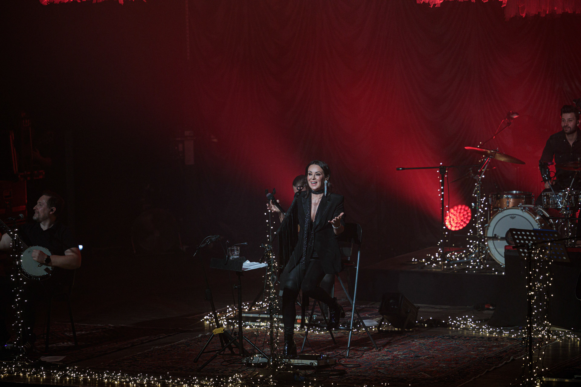 5.12.2021 Kasia Kowalska akustycznie w Klubie Stodola.n/z Kasia Kowalska - wokal,n/z Jerzy Runowski - gitara,n/z Pawel Grudniak - bass,n/z Marcin Karel - gitara,n/z Barek Pawlus - perkusja,Rock, rock progresywny, rock alternatywny, polski rock, pop-rock.fot. Andrzej Wasilkiewicz/Reporter