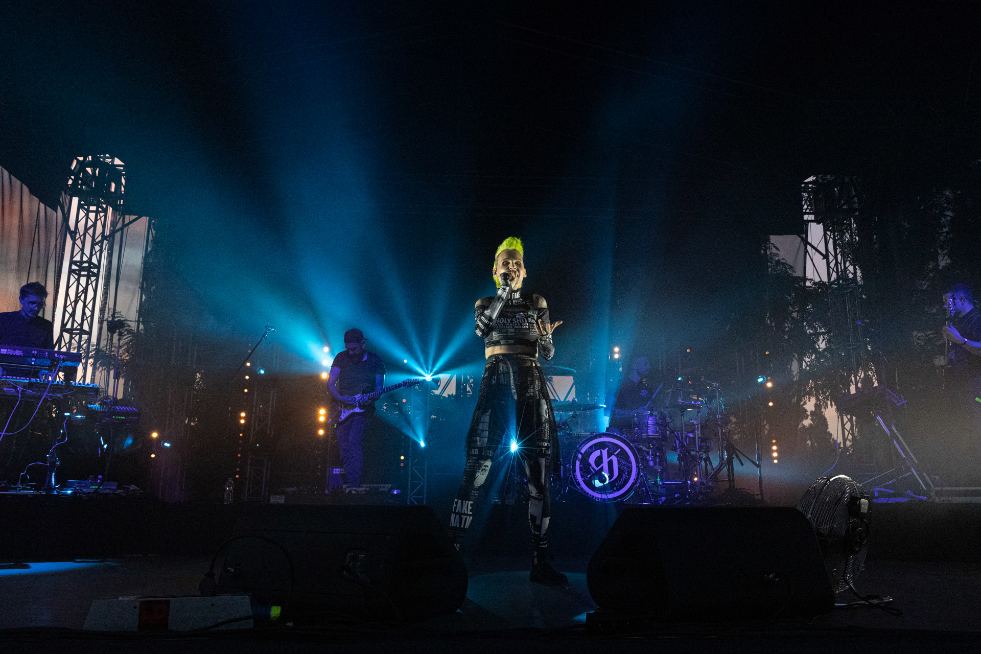 30.07.2021 Agnieszka Chylinska - koncert 25 lat na scenie! Warto bylo szalec. Warszawa Gramy do Woli Progresja.n/z Agnieszka Chylinska – wokal n/z Bartek Krolik – gitara basowa, klawisze,n/z Marek Piotrowski – instrumenty klawiszowe, n/z Maciej Maka – gitara,n/z Bartlomiej Szopix Czerniachowski - perkusja.Pop, pop-rock, hardrock, heavy metal,Fot. Andrzej Wasilkiewicz/Reporter