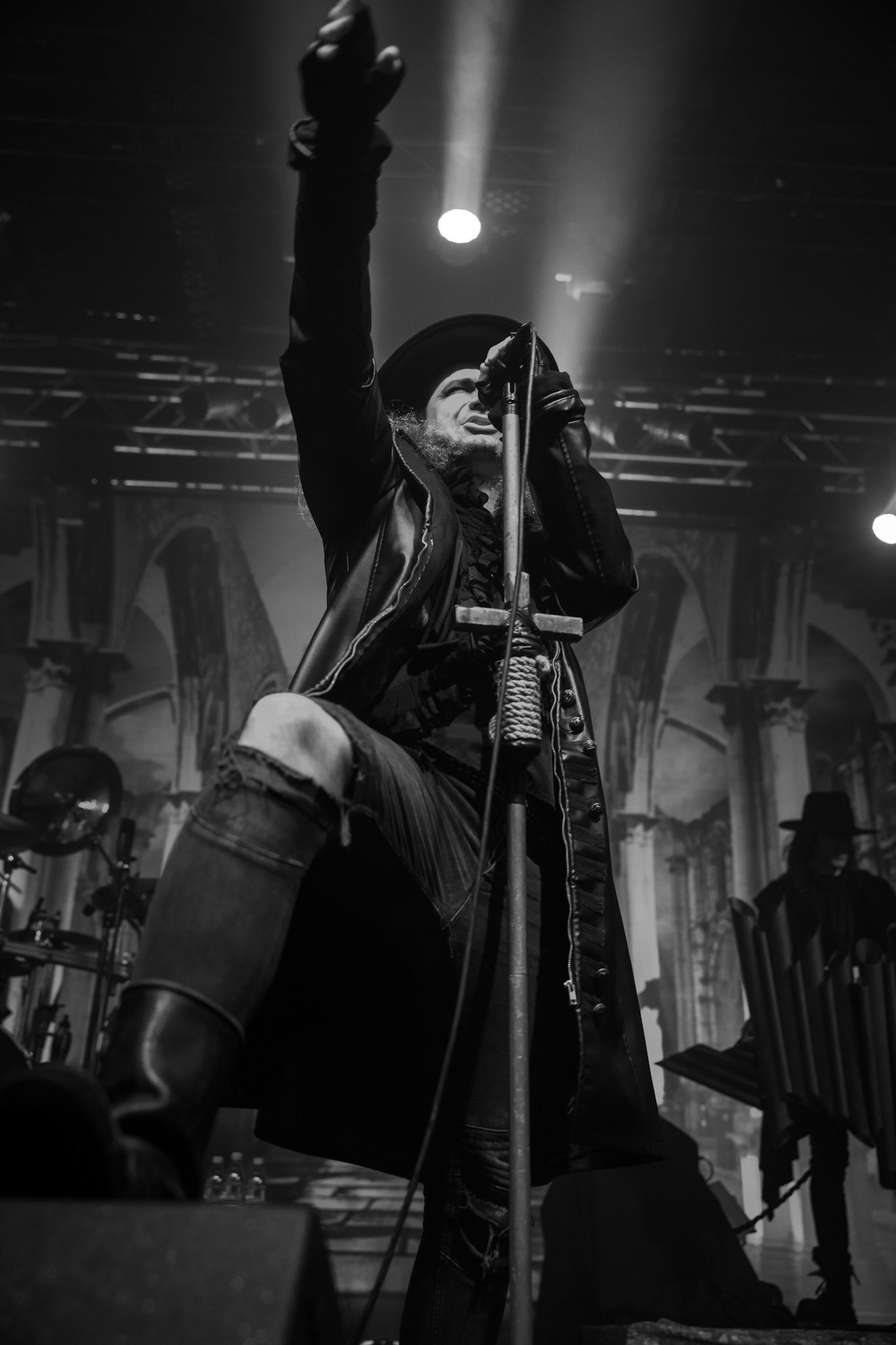 25.11.2019 Warszawa Klub Progresja Europejska Trasa Moonspell z Rotting Christ 2019
koncert Moonspell
N/z Fernando Langsuyar Ribeiro wokal  
N/z Ricardo Amorim gitara  
N/z Pedro Passionis Paixăo instrumenty klawiszowe  
N/z Miguel Mike Gaspar perkusja  
N/z Aires Pereira gitara basowa 
fot. Andrzej Wasilkiewicz/REPORTER