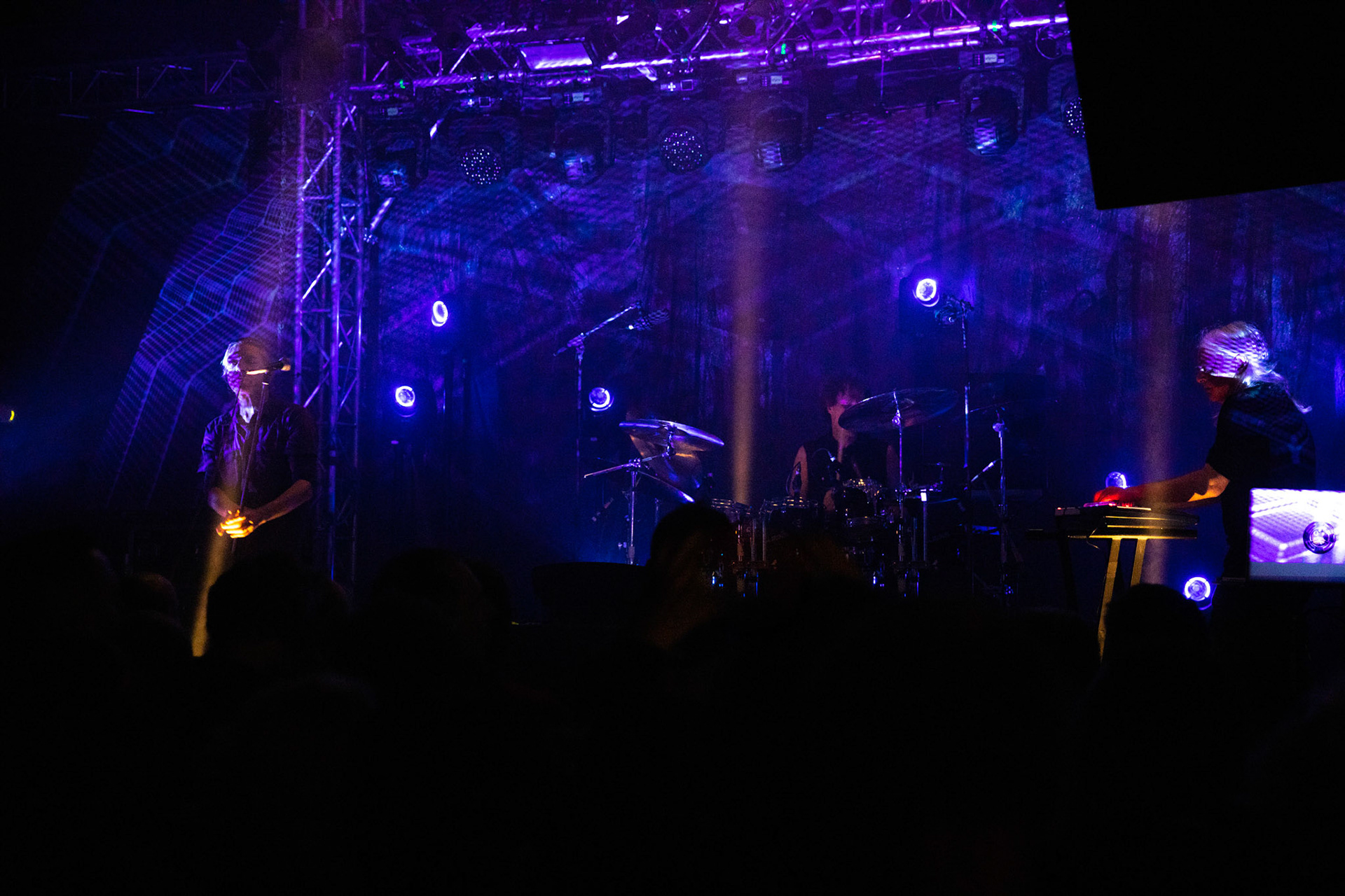 2.04.2019 THE YOUNG GODS (Szwajcaria) industrial, alternatywny rock, noise, ambient
Franz Treichler / Franz Muse, vocals, sampler, computer, guitars.
Cesare Pizzi sampler, computer.
Bernard Trontin drums, electronics.
Klub Kwadrat,
Knock Out Productions.