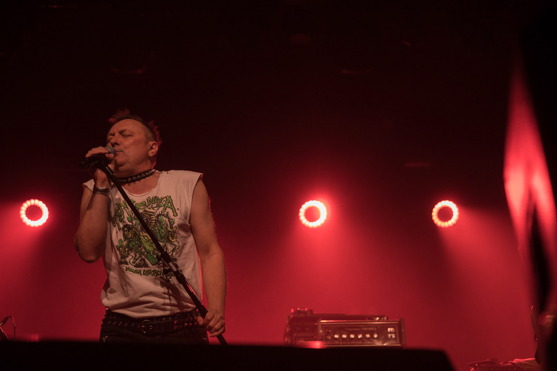 4.11.2022 TZN Xenna - warszawska grupa punkrockowa, wystapila przed KULTem w Warszawie, Klub Stodola,fot. Andrzej Wasilkiewicz/Reporter