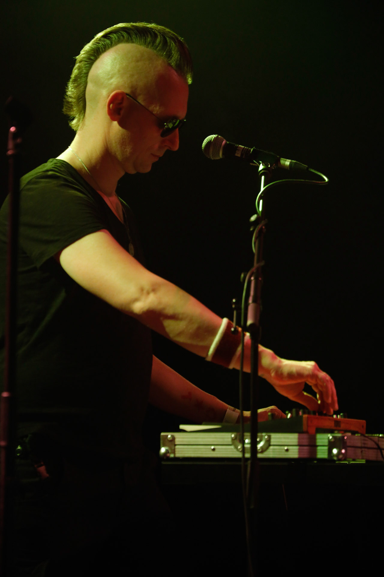 9.08.2022 TENSION CONTROL (Niemcy) - Oldschool EBM - Warszawski koncert w Progresji.  WiniaryBookings,fot. Andrzej Wasilkiewicz/kaziq.com