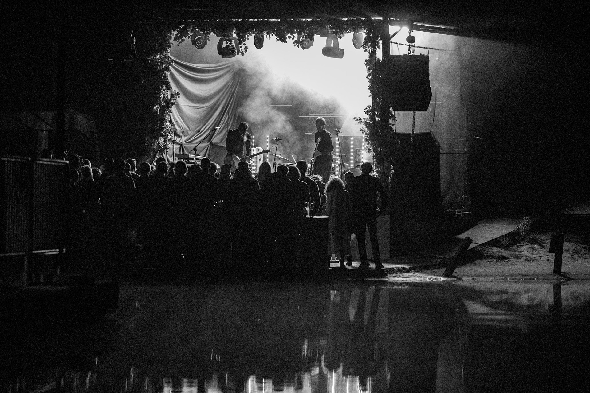 27.08.2021 TIDES FROM NEBULA koncert, Warszawa klub REJS,Lato w Plenerze, Winiary Bookings, Mystic Production,Post-rock, muzyka alternatywna, progresywny rock.n/z Maciej Karbowski – gitara, instrumenty klawiszowen/z Przemek Weglowski – gitara basowan/z Tomasz Stolowski – perkusjaFot. Andrzej Wasilkiewicz/Reporter